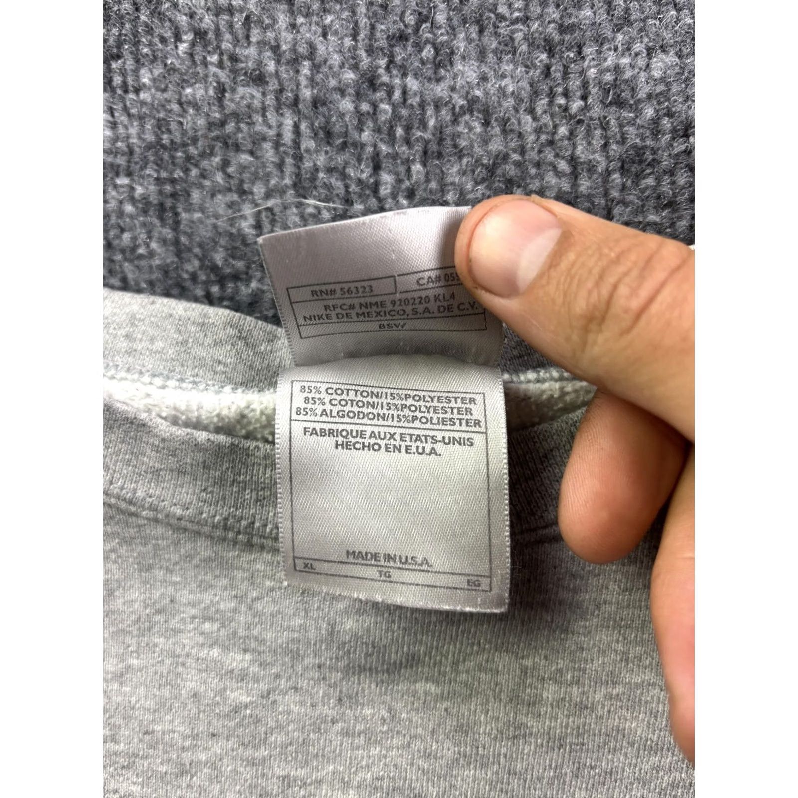 Nike Vintage Nike Sweatshirt Mens XL Gray Crewneck Pullover Fleece Swoosh Logo Made in U.S.A. Size US XL / EU 56 / 4 - 3 Thumbnail