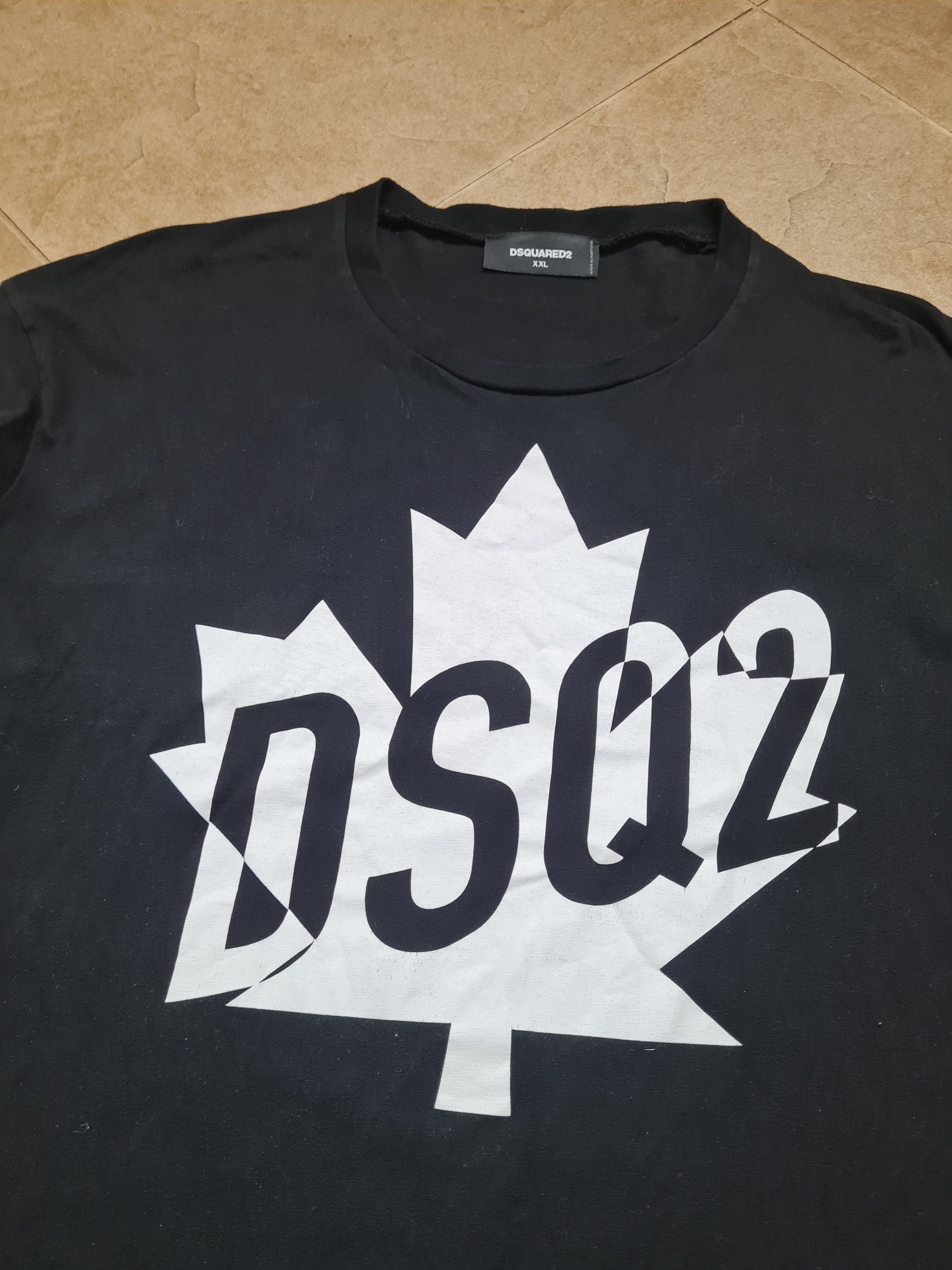 Dsquared2 Dsquared2 Black Crew Neck T-Shirt with White Maple Leaf Logo Size US XXL / EU 58 / 5 - 13 Thumbnail