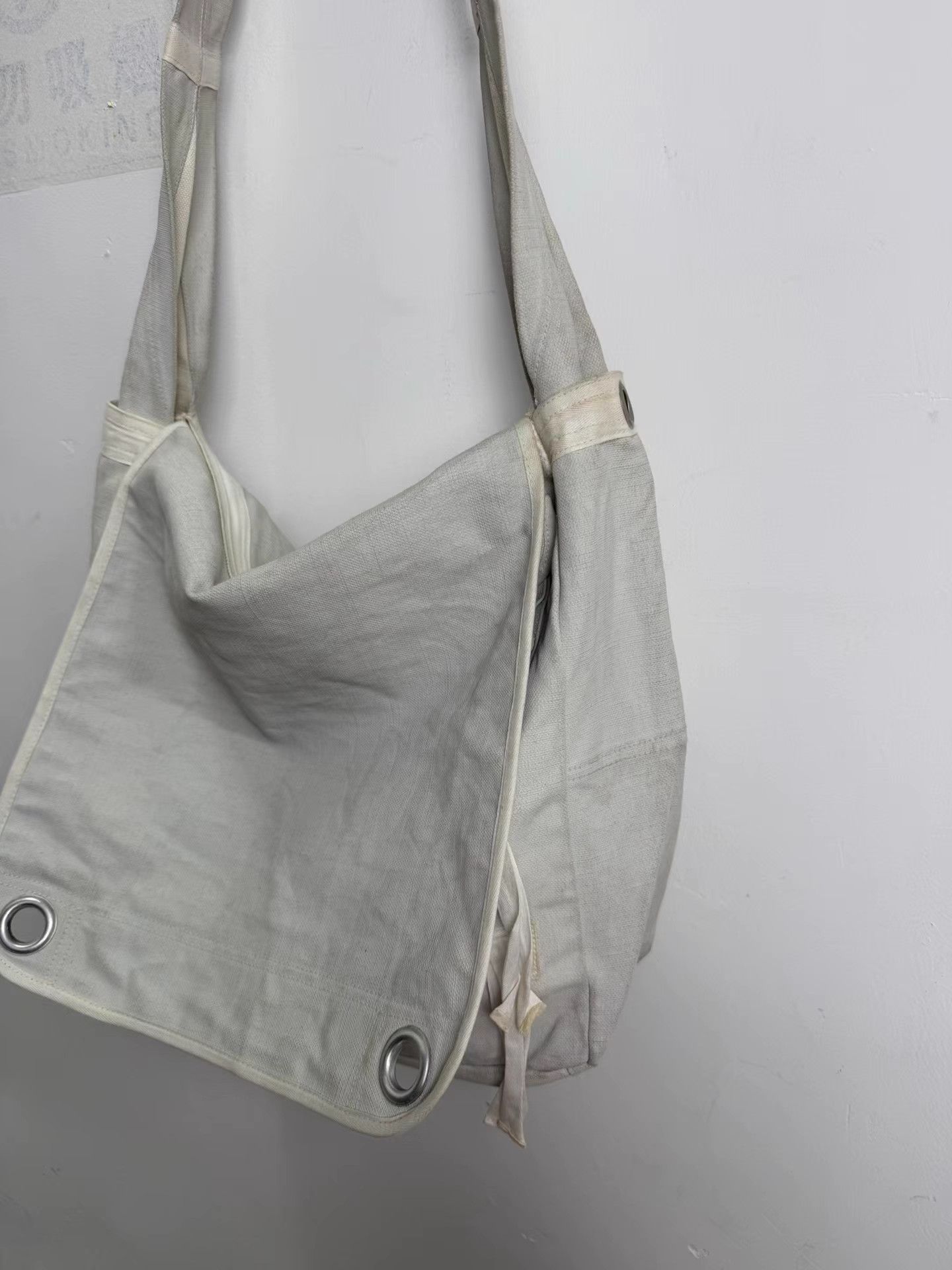 Dries Van Noten Dries van noten 90S Waxed Denim Messenger Bag K20 Size ONE SIZE - 4 Thumbnail