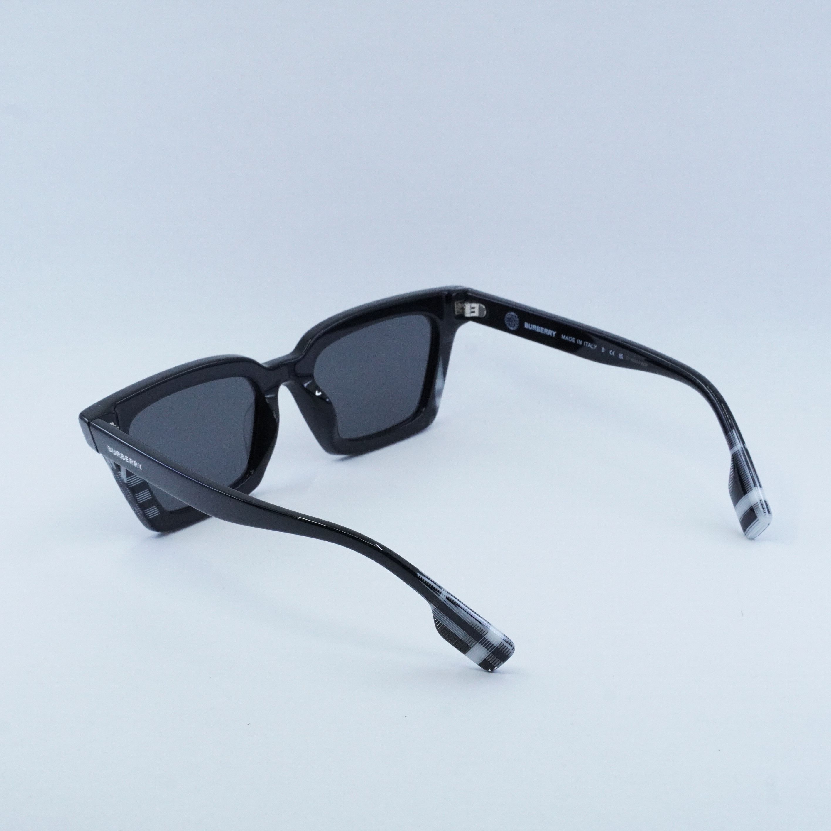 Burberry Burberry BE4392U 405187 Sunglasses Black Square Frame Size ONE SIZE - 4 Thumbnail