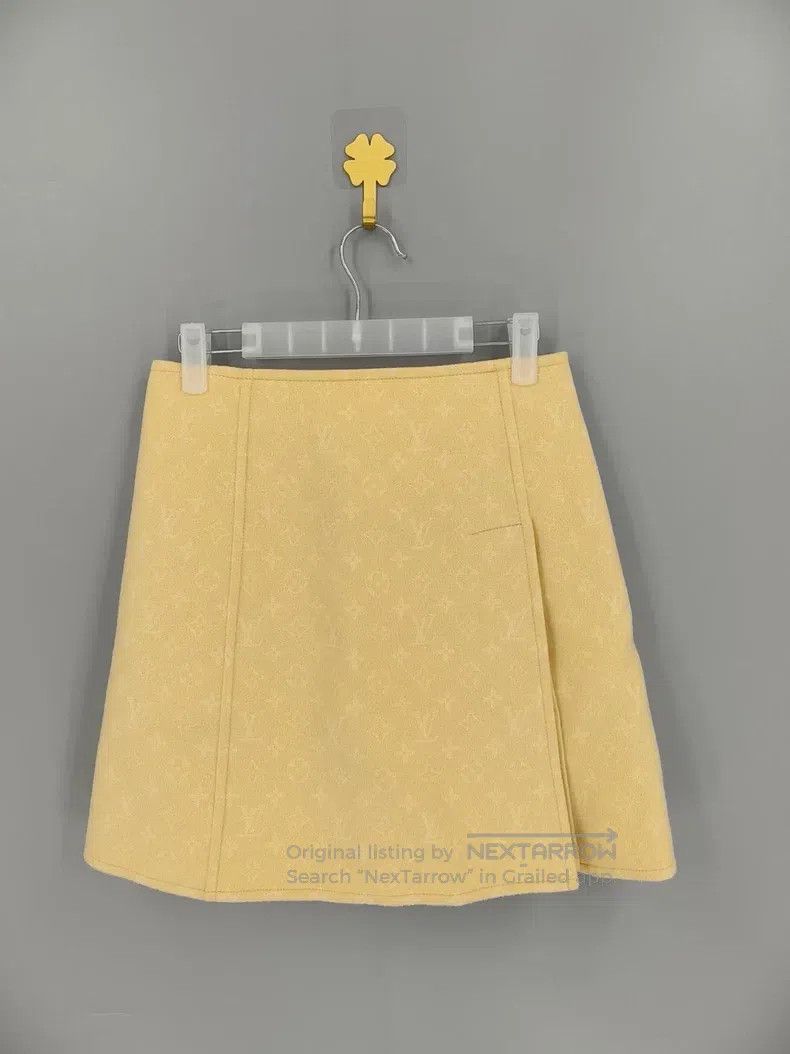 Louis Vuitton Louis Vuitton Pale yellow printed wool skirt Size 33" - 1 Thumbnail
