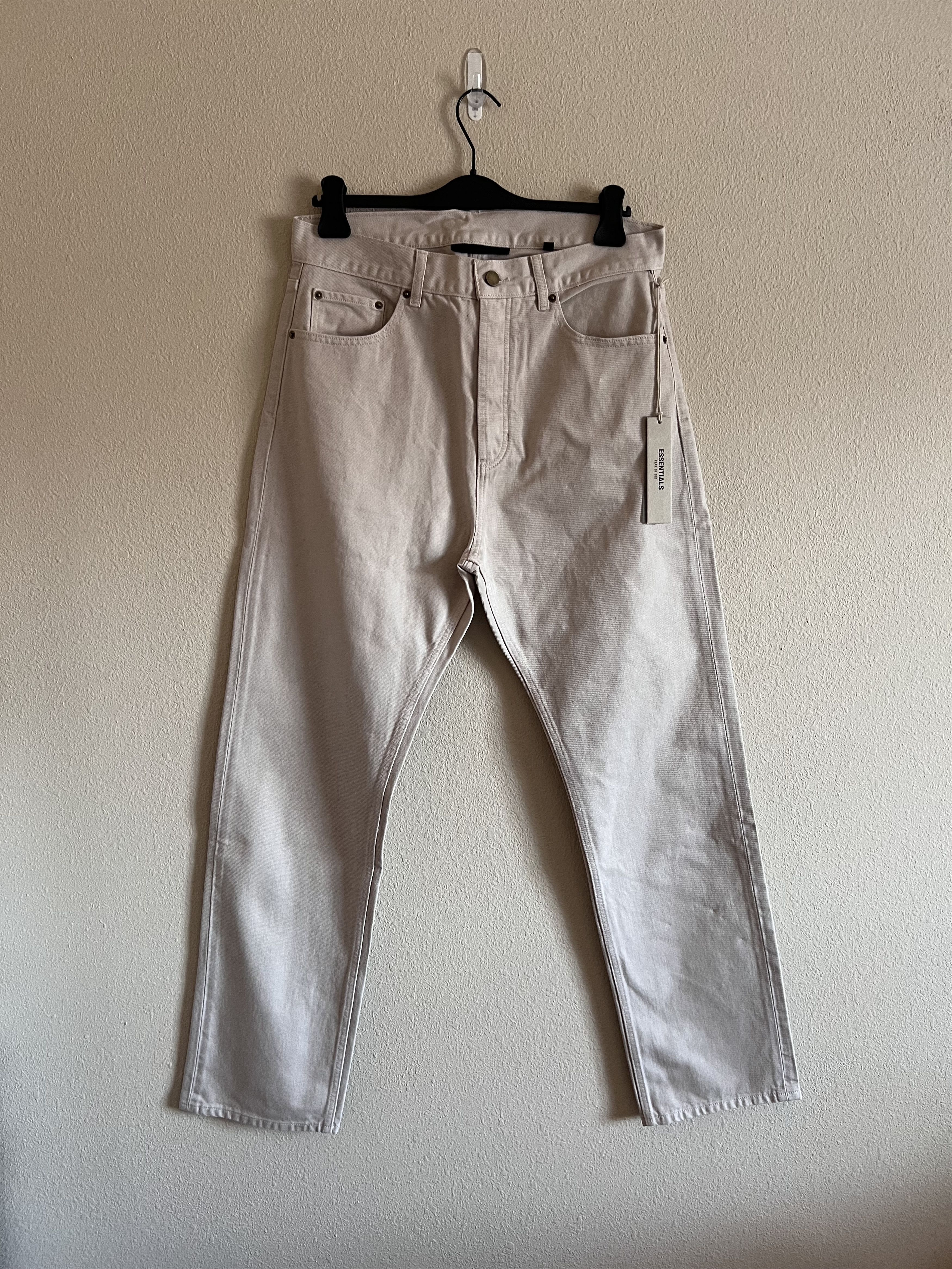 Essentials Fear of God Essentials 5 Pocket Jeans in Silver Cloud Size US 32 / EU 48 - 1 Thumbnail