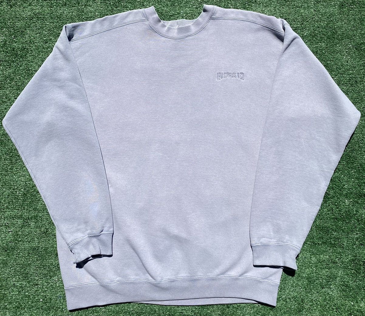 Levi's Vintage 80’s Levis Embroidered Lavender Sweatshirt Men’s Lrg Size US L / EU 52-54 / 3 - 1 Thumbnail