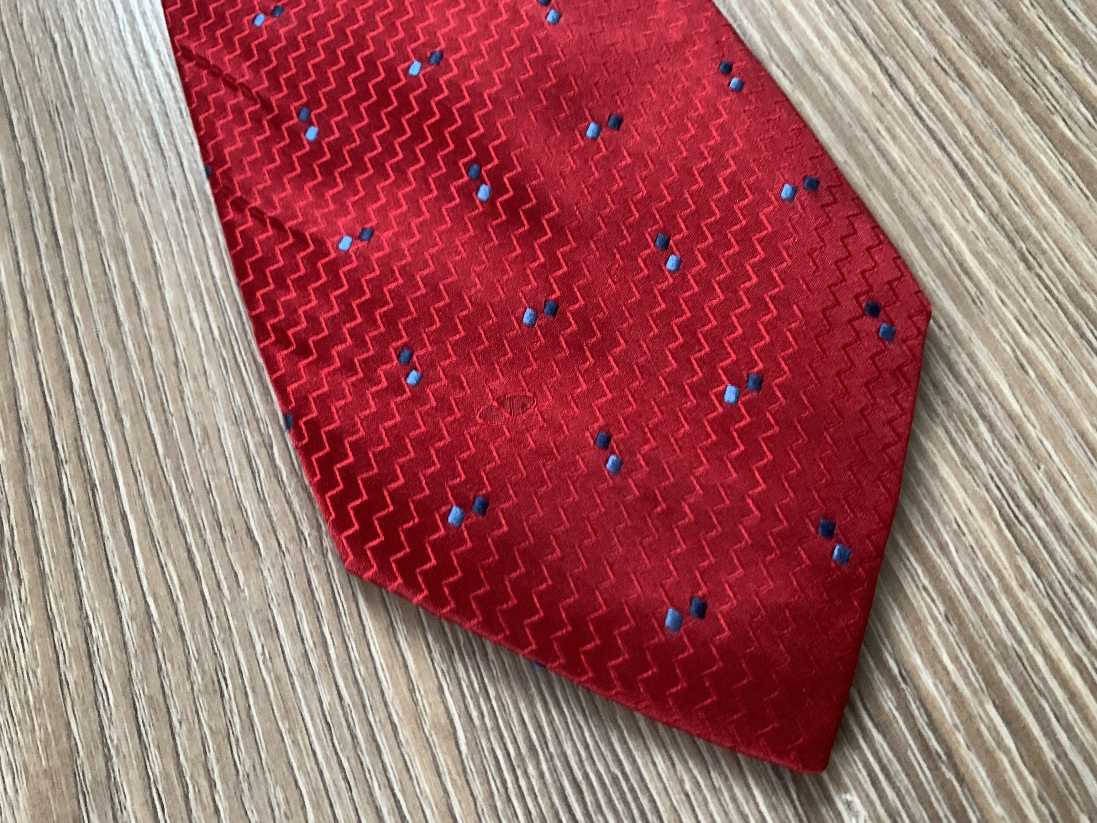 Valentino Rare Valentino Italian Red Silk Tie Size ONE SIZE - 5 Thumbnail