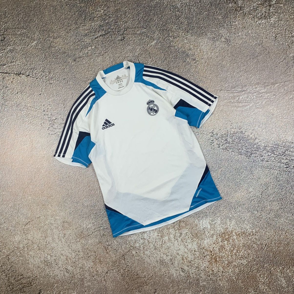 Other y2k Real Madrid Adidas Home Shirt Football Jersey Training Size US L / EU 52-54 / 3 - 1 Thumbnail