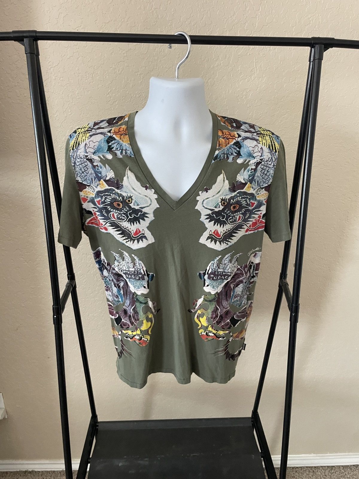 Just Cavalli Japanese Dragons V Neck tee Size US L / EU 52-54 / 3 - 1 Thumbnail