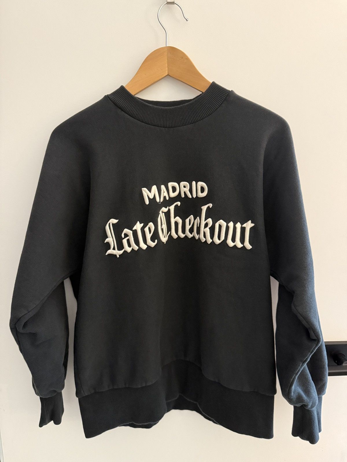 Other Late Checkout’s Issa Jean Crewneck Sweatshirt in Black Size US M / EU 48-50 / 2 - 1 Thumbnail