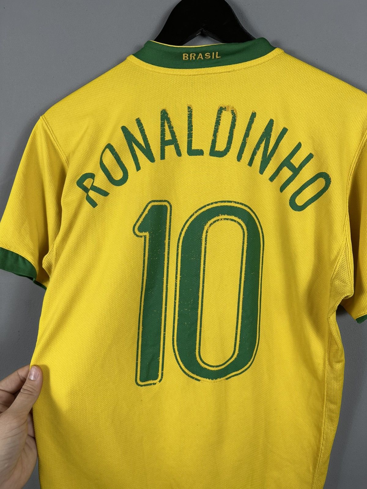 Nike Vintage Nike Ronaldinho Brazil Jersey Size US M / EU 48-50 / 2 - 3 Thumbnail