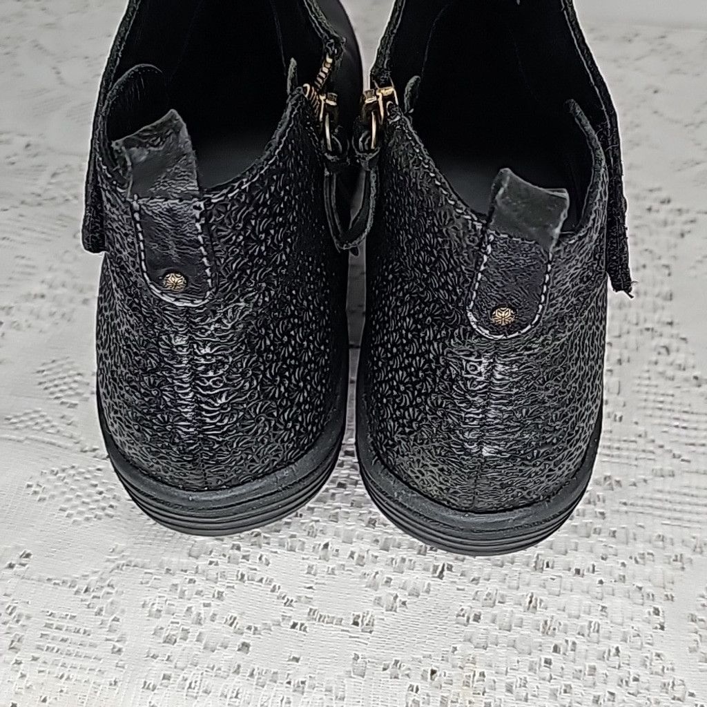 The Unbranded Brand Halsa Althea zipper leather black ankle boots booties sz 8.5 Size US 8.5 / IT 38.5 - 4 Thumbnail