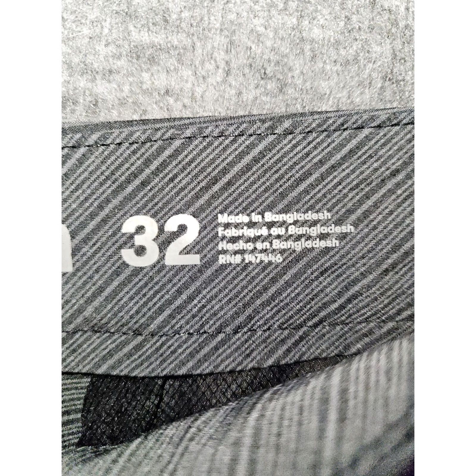Hang Ten Hang Ten Board Shorts Men's 32 Gray Striped Low Rise Zip Pockets Beach Size US 32 / EU 48 - 3 Thumbnail