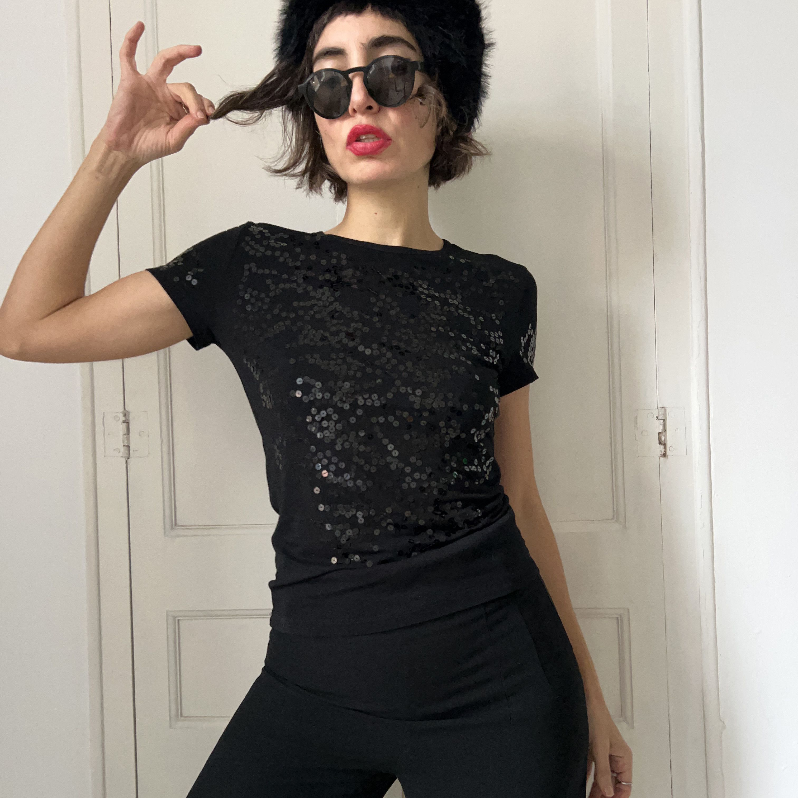 Moschino Moschino Black Sequin T-Shirt Size L / US 10 / IT 46 - 2 Thumbnail