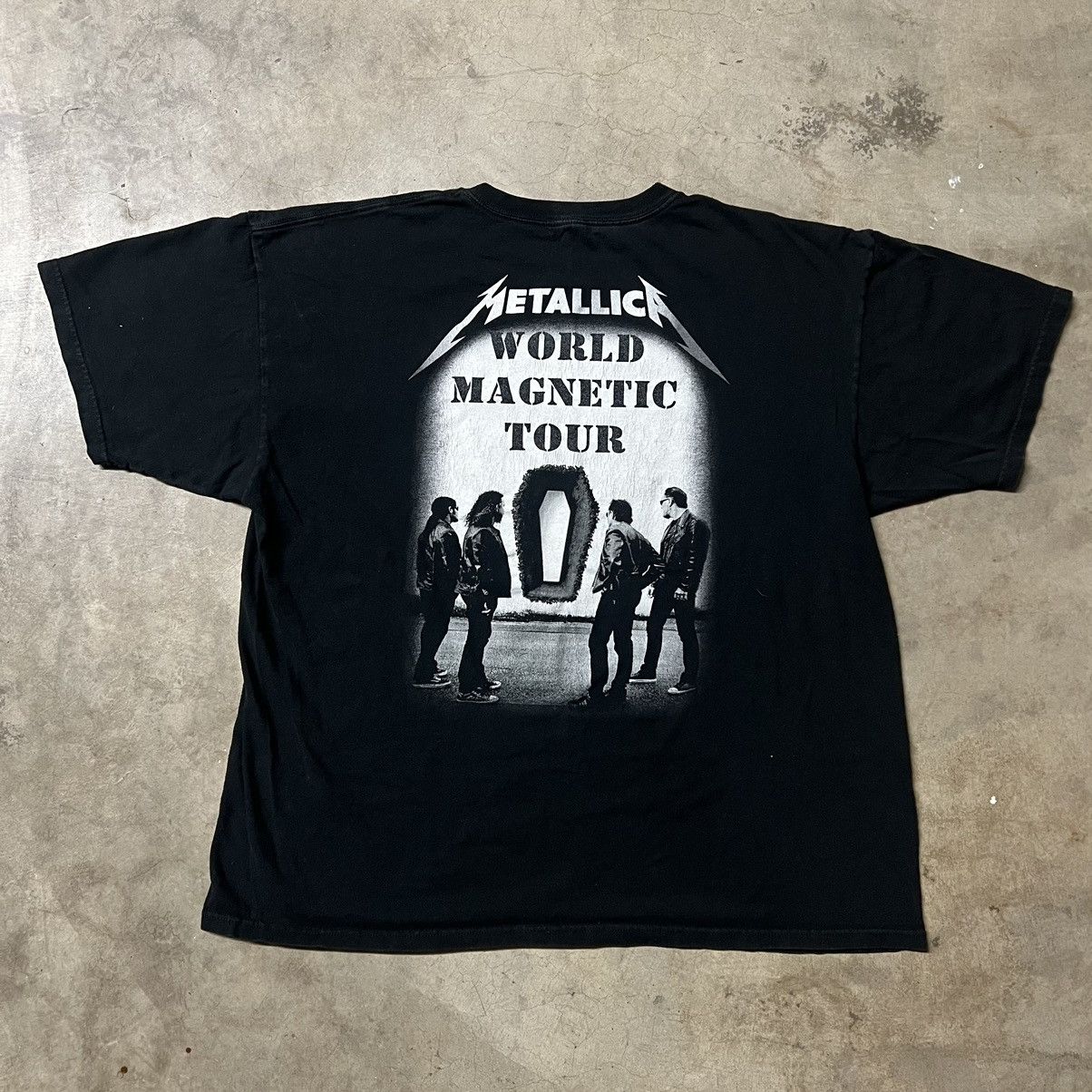 Band Tees × Metallica × Vintage Vintage 2000’s Metallica World Magnetic Tour Band T-Shirt Size US XL / EU 56 / 4 - 2 Thumbnail