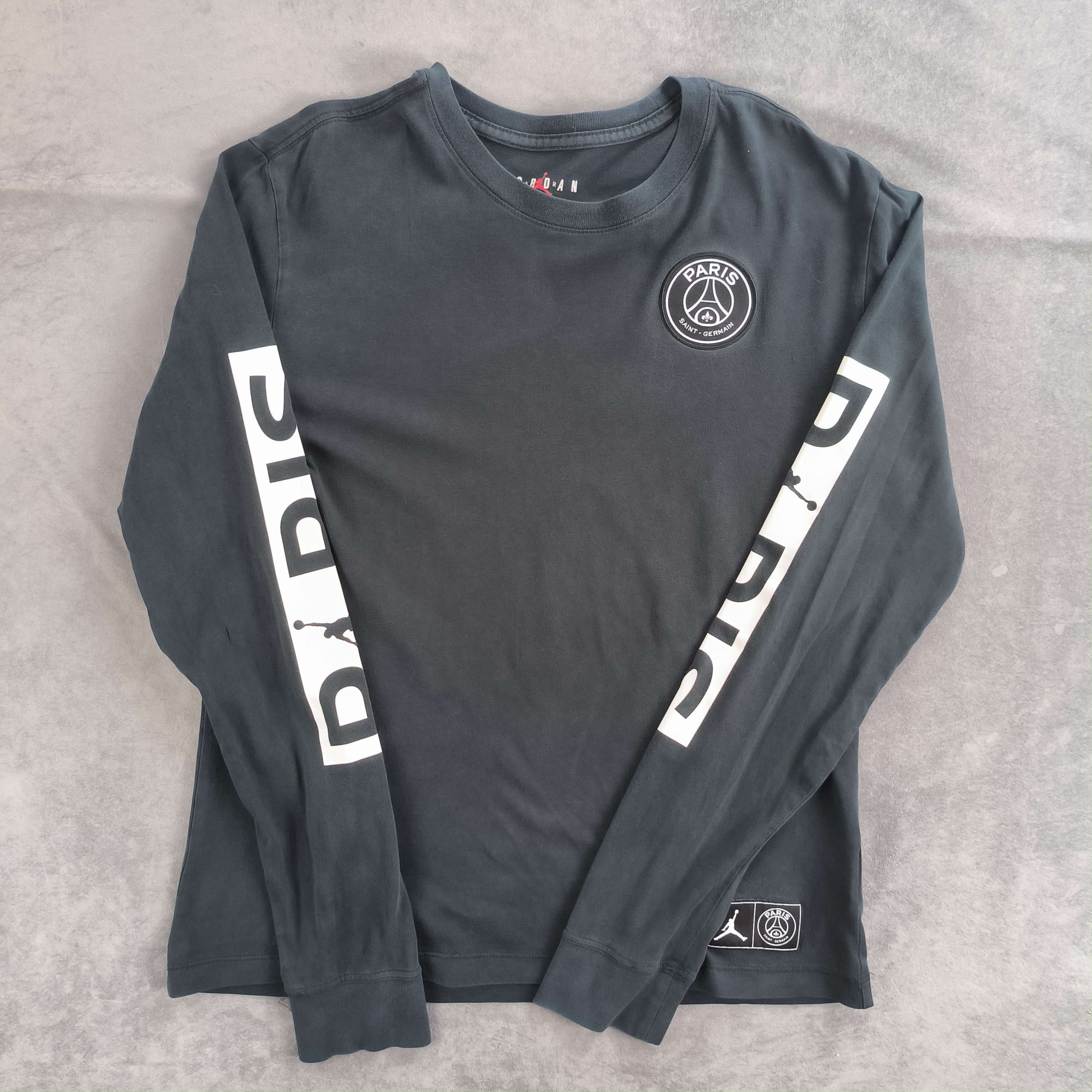 Jordan Brand PSG Paris Saint-Germain 2019 Jordan LS football t-shirt sz M Size US M / EU 48-50 / 2 - 1 Thumbnail