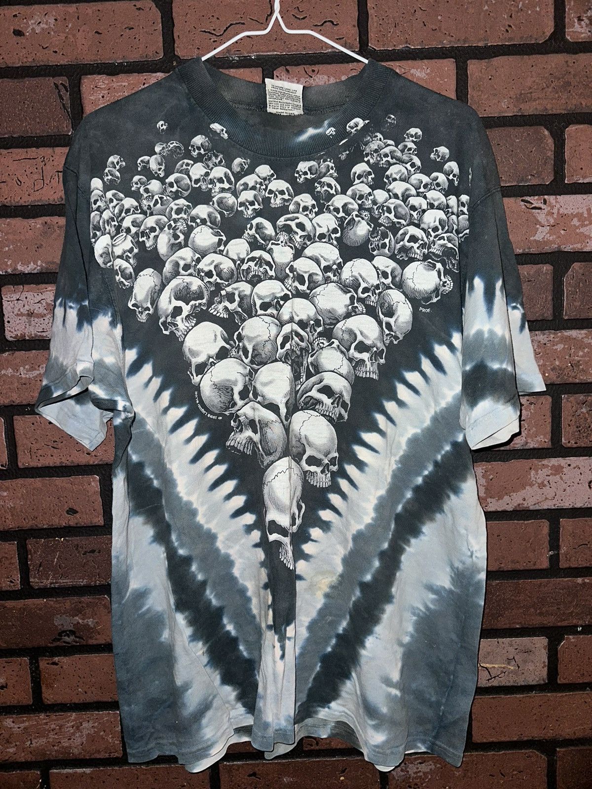 Liquid Blue × Vintage Vintage 90s Liquid blue Skull Pile Boneyard All Over 2 Sided Size US L / EU 52-54 / 3 - 1 Thumbnail