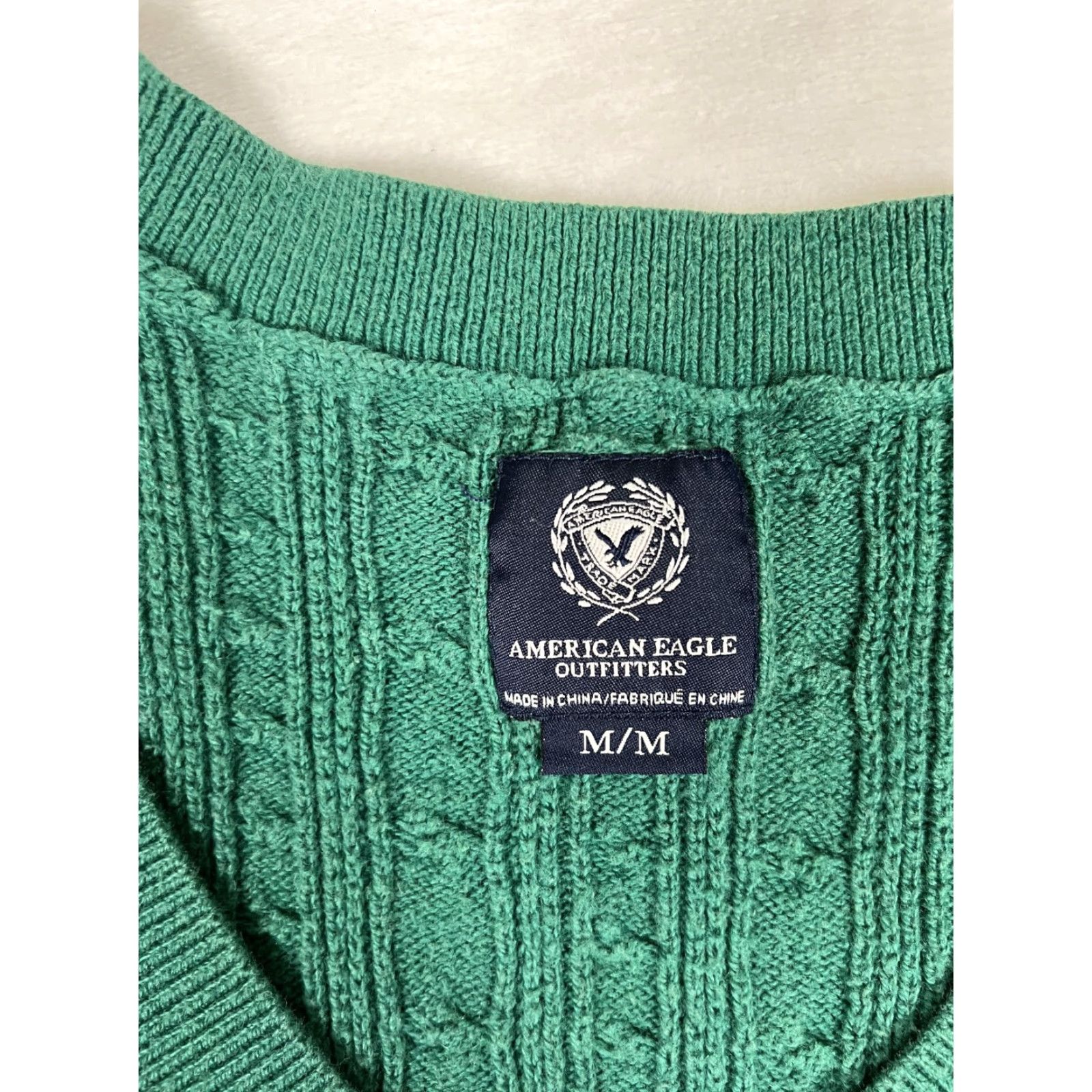 American Eagle Outfitters VINTAGE American Eagle Outfitters Sweater Women M Green Cable Knit V Neck Y2K Bella Swan Size M / US 6-8 / IT 42-44 - 2 Thumbnail