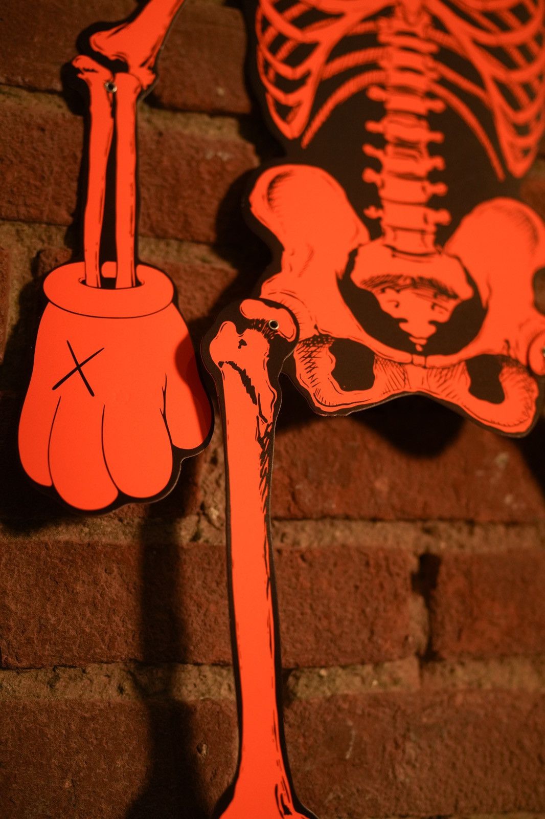 Kaws 2021 Kaws Skeleton Carboard Cutout Set Size ONE SIZE - 3 Thumbnail