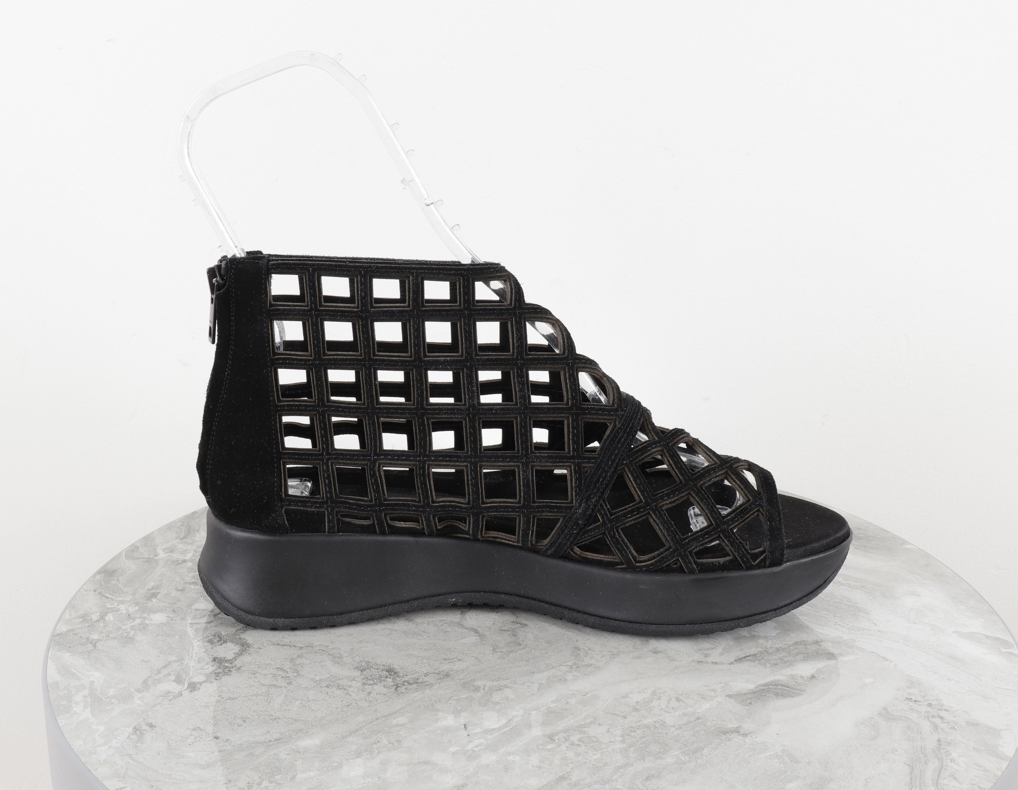 Burberry BURBERRY PRORSUM Suede Black Cage Gladiator Sandals Size US 9.5 / IT 39.5 - 4 Thumbnail