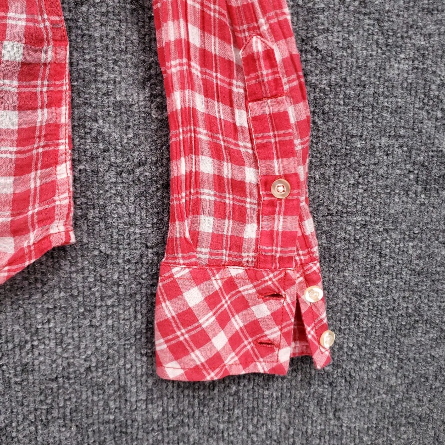 Forever 21 FOREVER 21 Button-Up Shirt Womens 4 Red Plaid Long Sleeves Cotton Casual Size S / US 4 / IT 40 - 5 Thumbnail