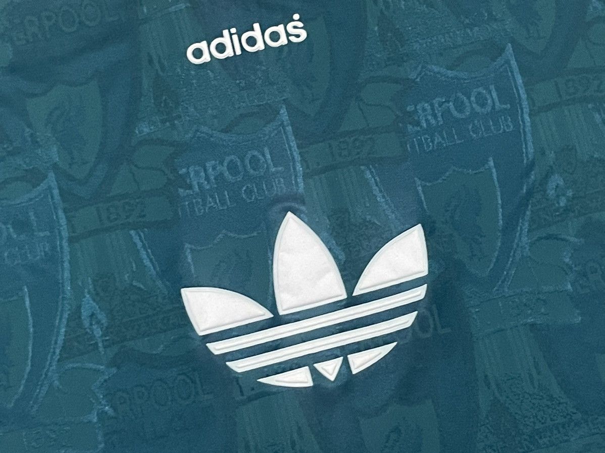 Liverpool Leisure 1995. Big Adidas Logo. OVP Liverpool Logo.