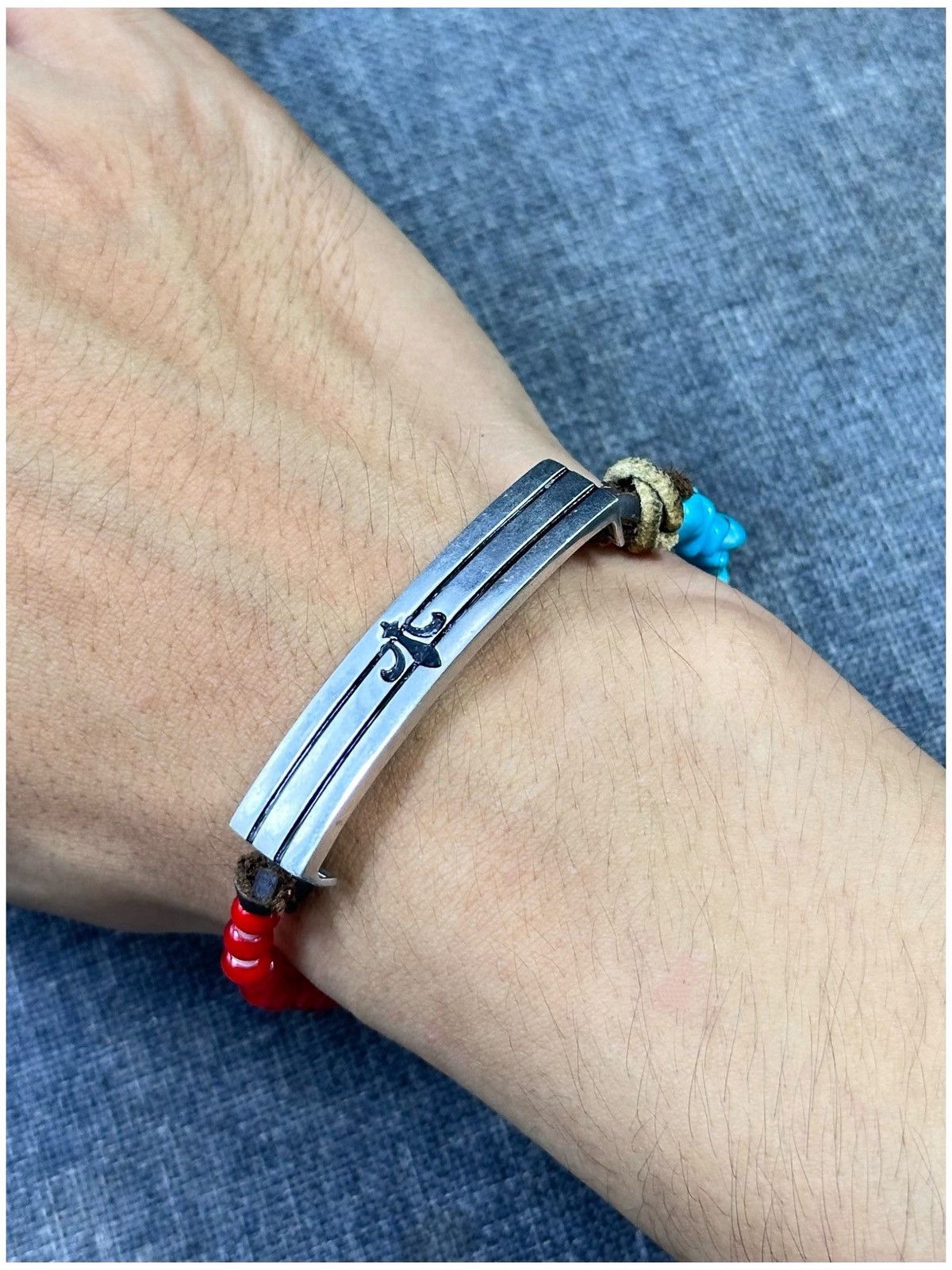 Handmade FLEUR DE LIS SILVER BAR WHITE HEART BEADS TURQUOISE BRACELET Size ONE SIZE - 7 Thumbnail