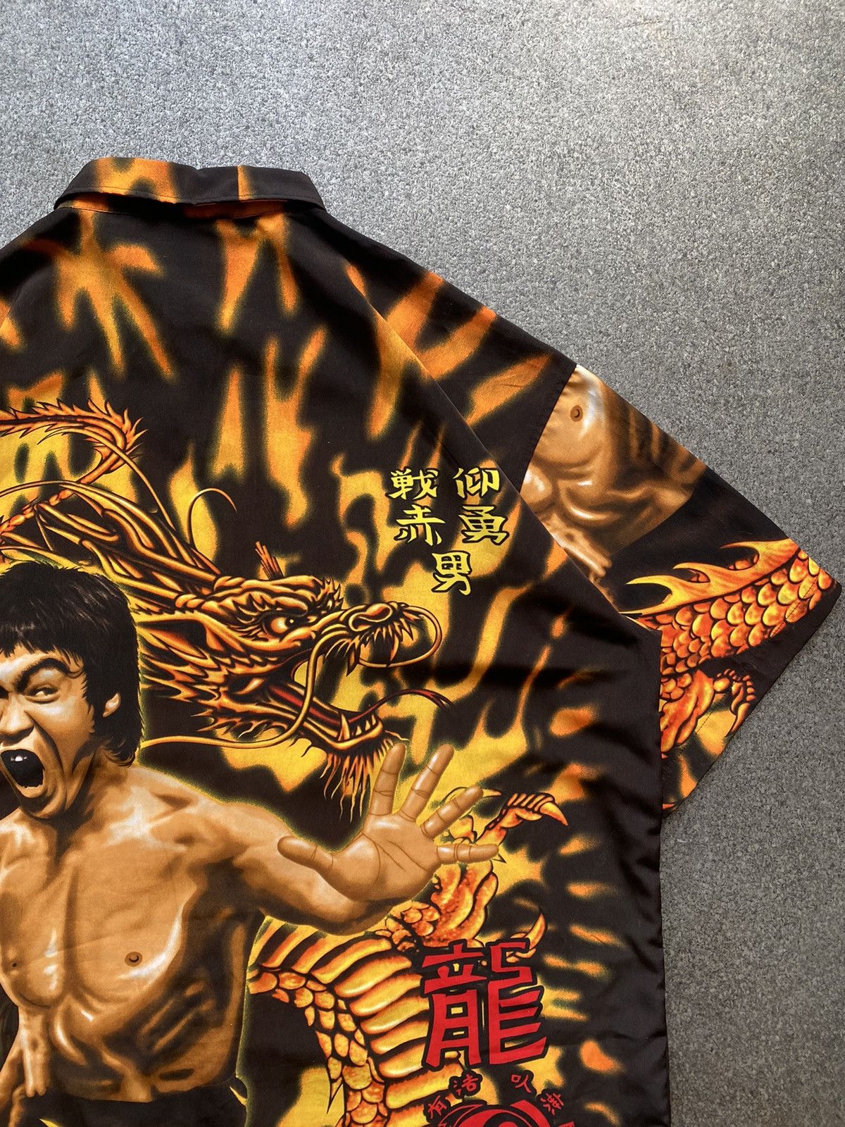 Vintage Vintage Bruce Lee Over Print Shirt Button Up Size US XXL / EU 58 / 5 - 5 Thumbnail