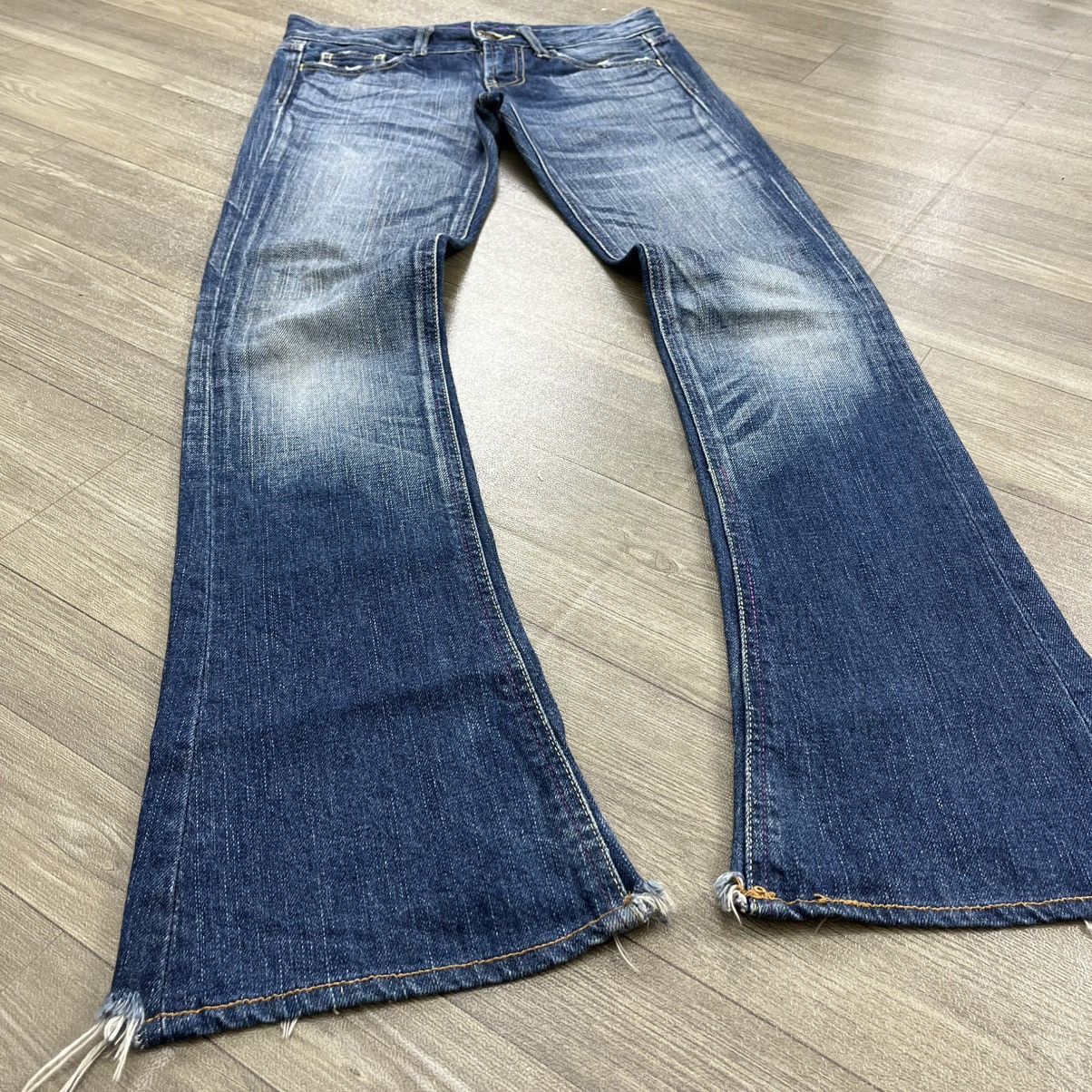 Japanese Brand 2000s Sly Japan Clawmark Distressed Punk Bootcut Flare Jeans Size US 26 / EU 42 - 2 Thumbnail