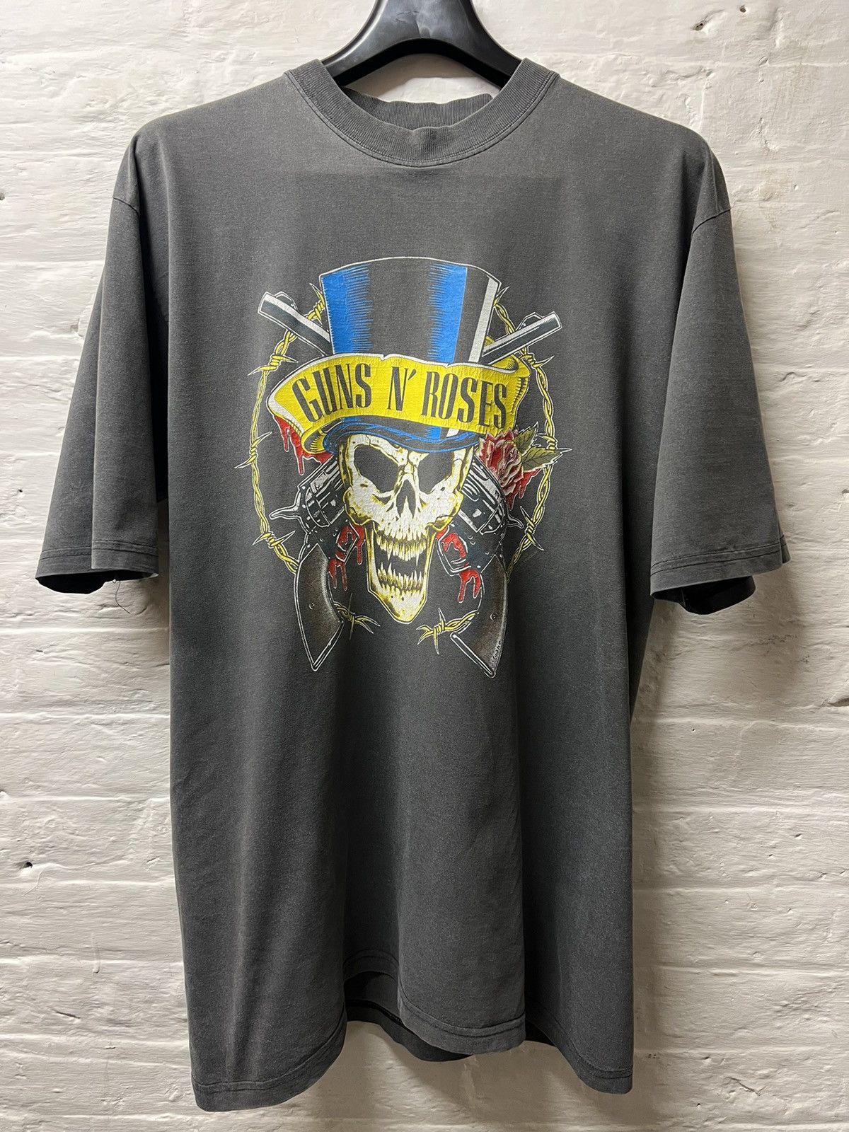 Band Tees guns & roses vintage band shirt Vintage Size US L / EU 52-54 / 3 - 2 Thumbnail