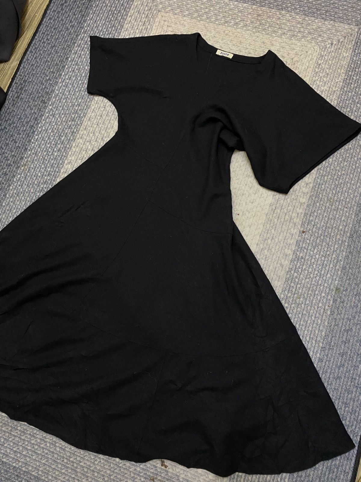 Zucca ZUCCA MINIMALISM ASYMETRICAL DESIGN BLACK WOOL DRESS Size M / US 6-8 / IT 42-44 - 3 Thumbnail