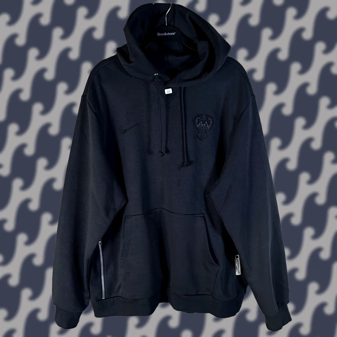 Nike Nike NBA Milwaukee Bucks Standard Issue Hoodie Mens XL Dark Grey Dri-FIT Size US XL / EU 56 / 4 - 1 Thumbnail