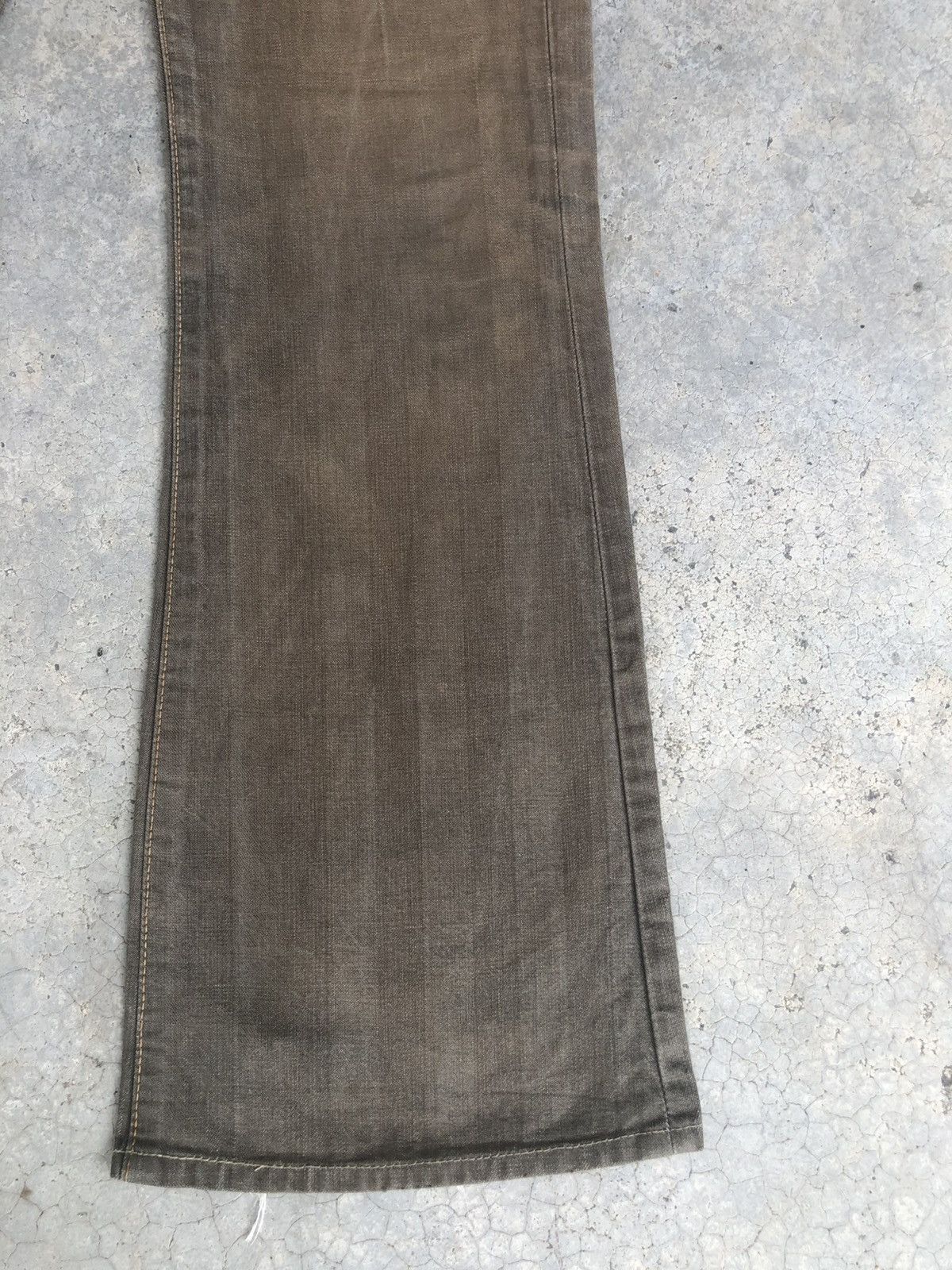 Who Decides War Edwin Flared Jeans Mudwash Distressed Jeans Size US 30 / EU 46 - 7 Thumbnail