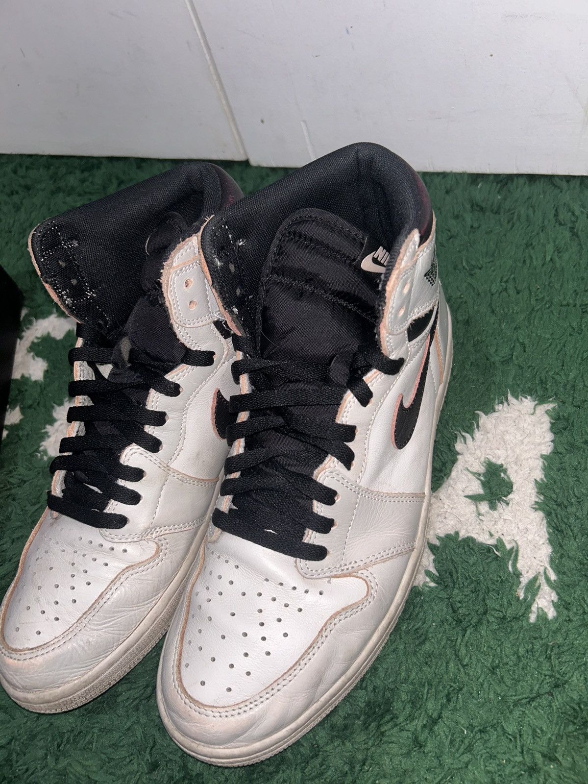 Jordan Brand Size 11 - Air Jordan 1 Retro SB High NYC to Paris Preowned Size US 11 / EU 44 - 4 Thumbnail