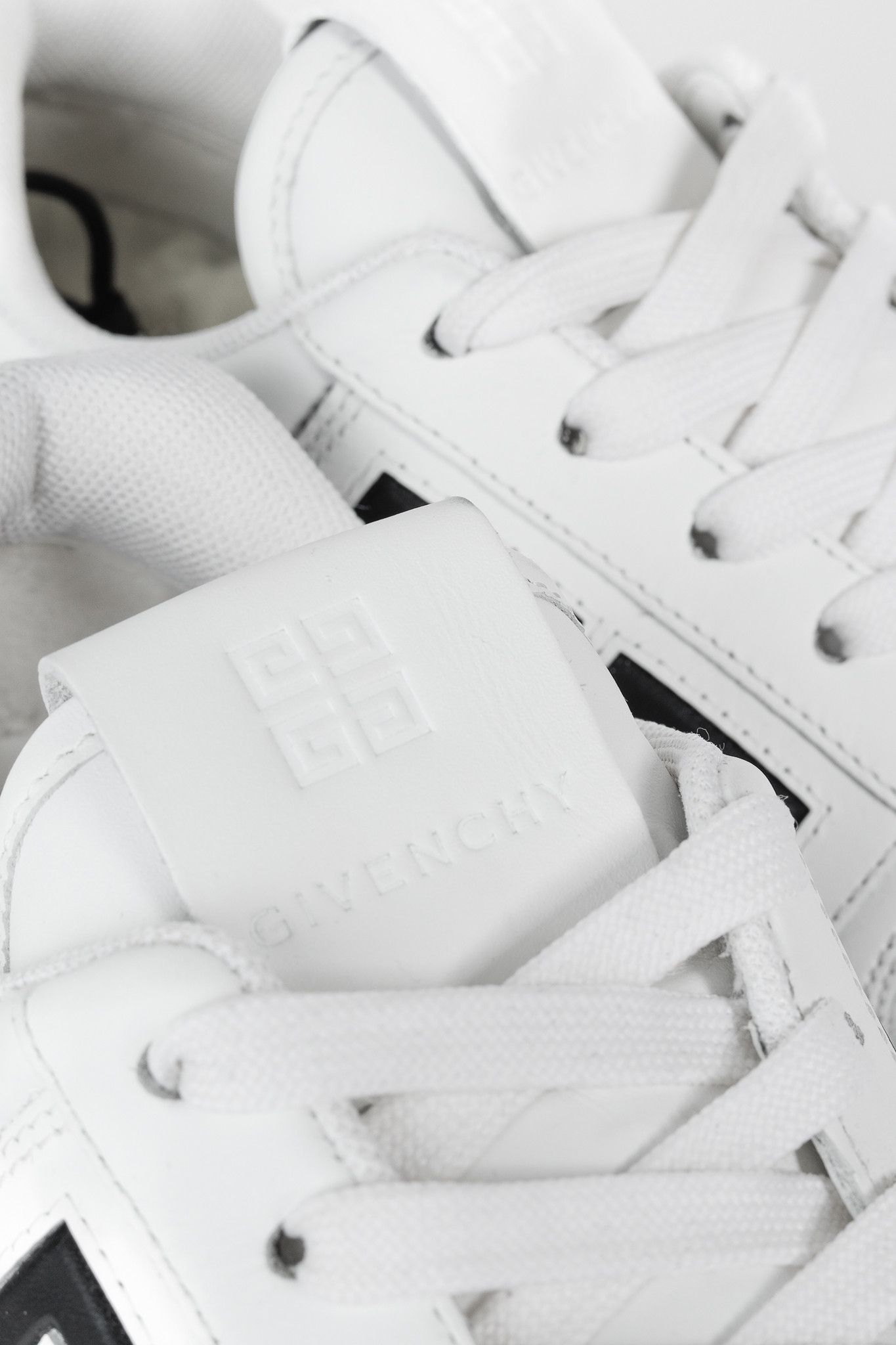 Givenchy Givenchy White & Black G4 Leather Sneakers Size US 6.5 / EU 39-40 - 7 Thumbnail