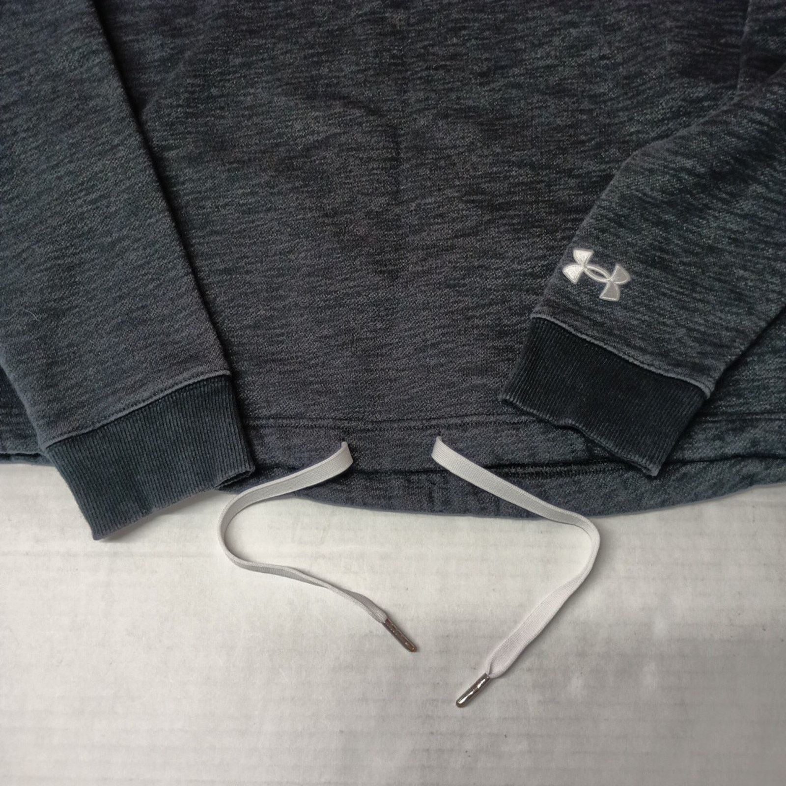 Under Armour Under Armor Sweatshirt Women's Size M Loose Black Drawstring Size M / US 6-8 / IT 42-44 - 2 Thumbnail