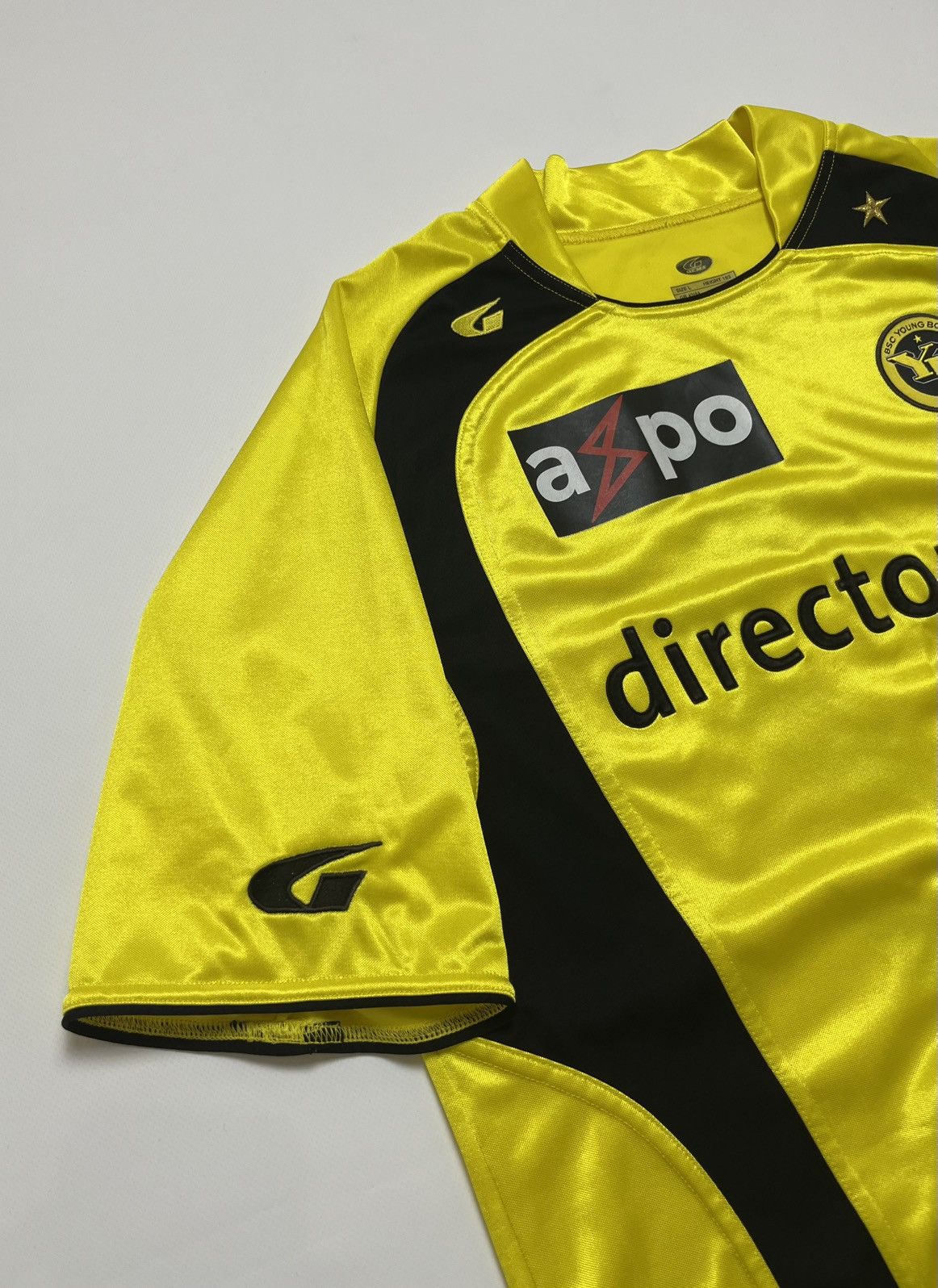 Vintage BSC Young Boys Gems Home Football Jersey Hodel #2 Size US L / EU 52-54 / 3 - 4 Thumbnail