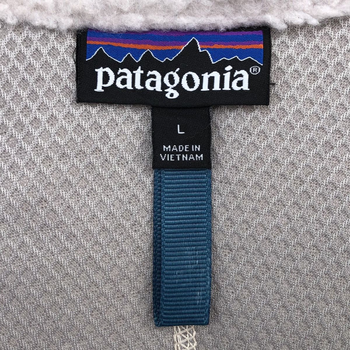 Patagonia Patagonia Mens Classic Retro-X Fleece Jacket in White Size US L / EU 52-54 / 3 - 11 Thumbnail