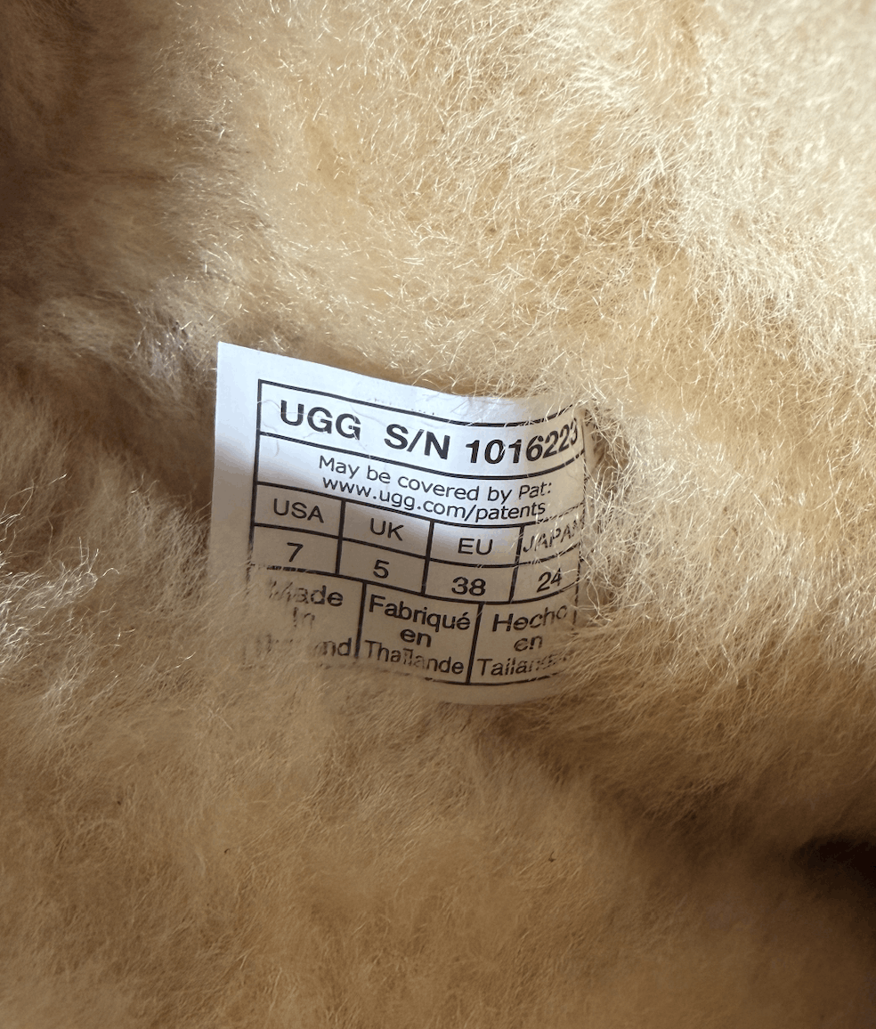 Ugg UGG boot Classic Short II Chestnut Size US 7 / IT 37 - 9 Thumbnail
