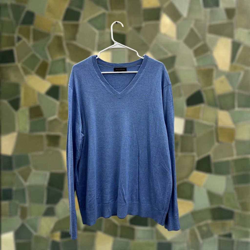 Banana Republic Banana Republic Mens Sweater Shirt XL Blue Long Sleeve Knit V-Neck LuxeYarn Pullover Regular Fit Mens, Casual, Golf, Hiking, Walking, USA Theme Size US XL / EU 56 / 4 - 1 Thumbnail