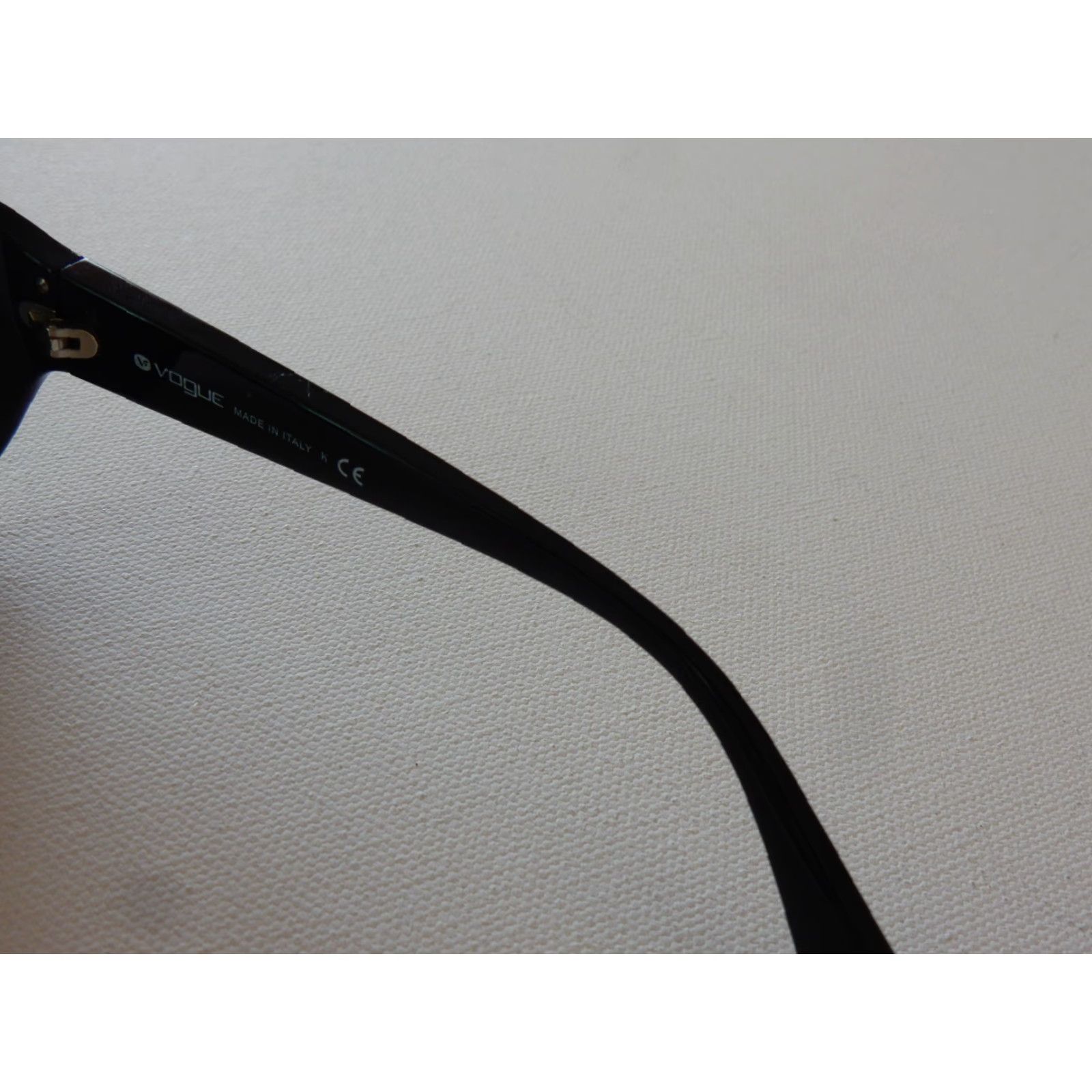Vogue VINTAGE Vogue Sunglasses Frames Women Black 60mm 135mm 2760-S-B Size ONE SIZE - 5 Thumbnail