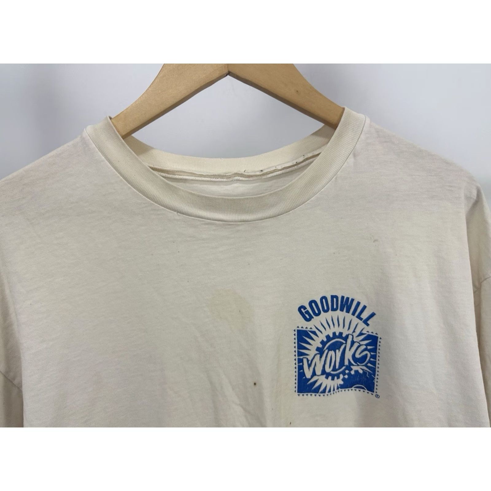 Vintage VTG Goodwill Thrift Works United Way Worn Cotton T-Shirt XL Cream Mens T-Shirt, Distressed, Grunge, Workwear, 100% Cotton Size US XL / EU 56 / 4 - 3 Thumbnail