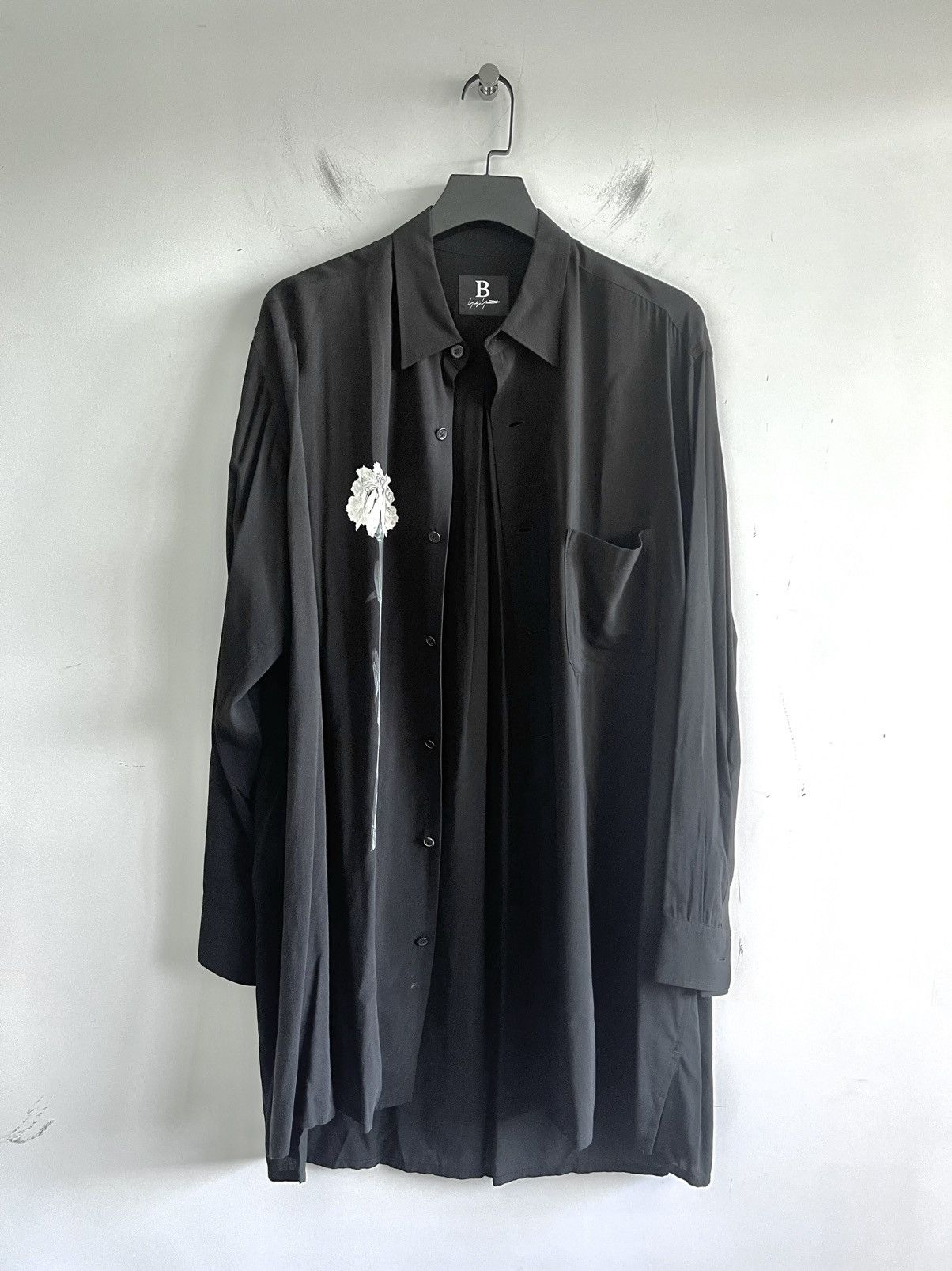 Yohji Yamamoto Yohji Yamamoto - Rayon One White Flower Long Blouse Shirt Size US M / EU 48-50 / 2 - 10 Thumbnail