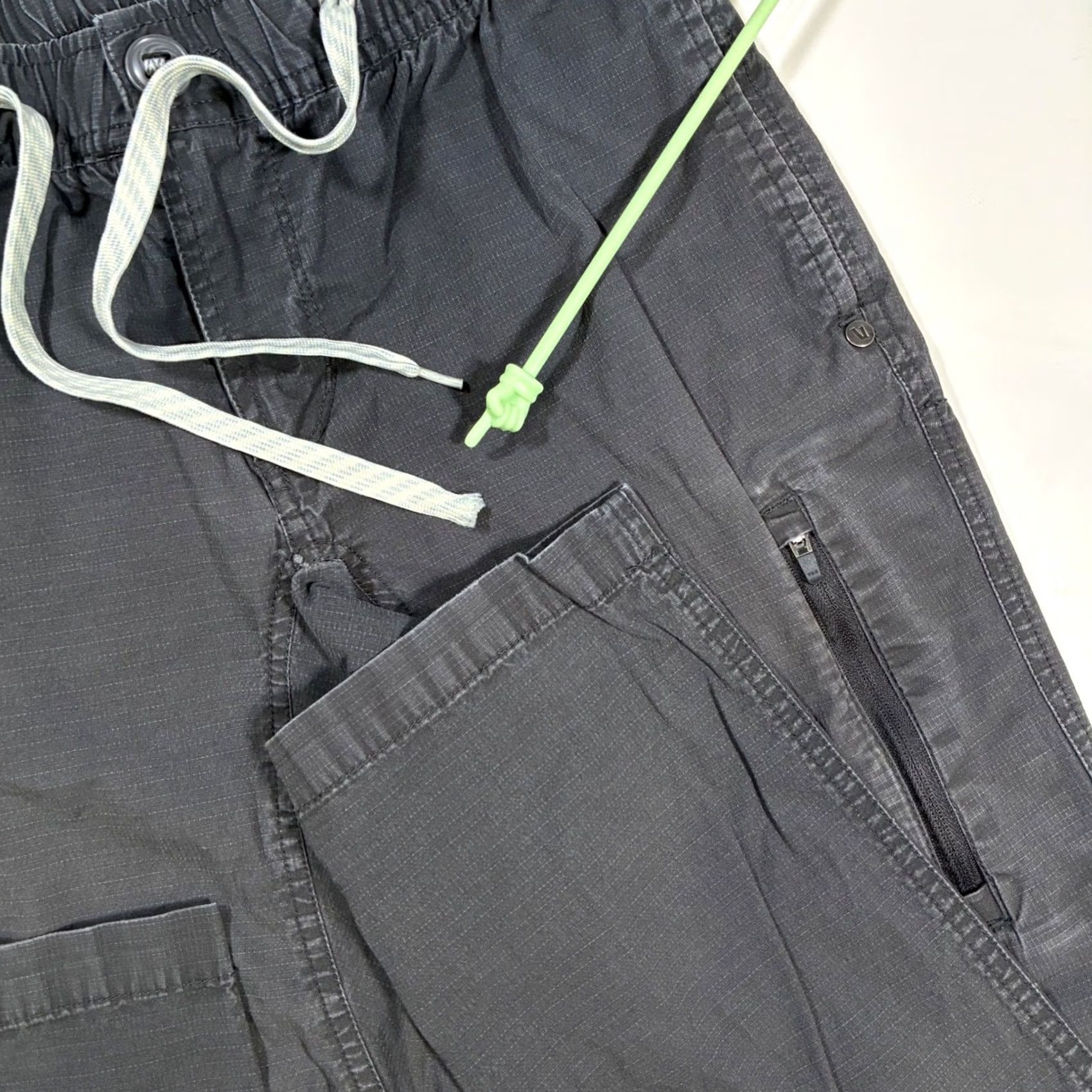 Vuori Vuori Mens Jogger Pants Elastic Waist Zip Pocket Black Small S Size US 29 - 3 Thumbnail