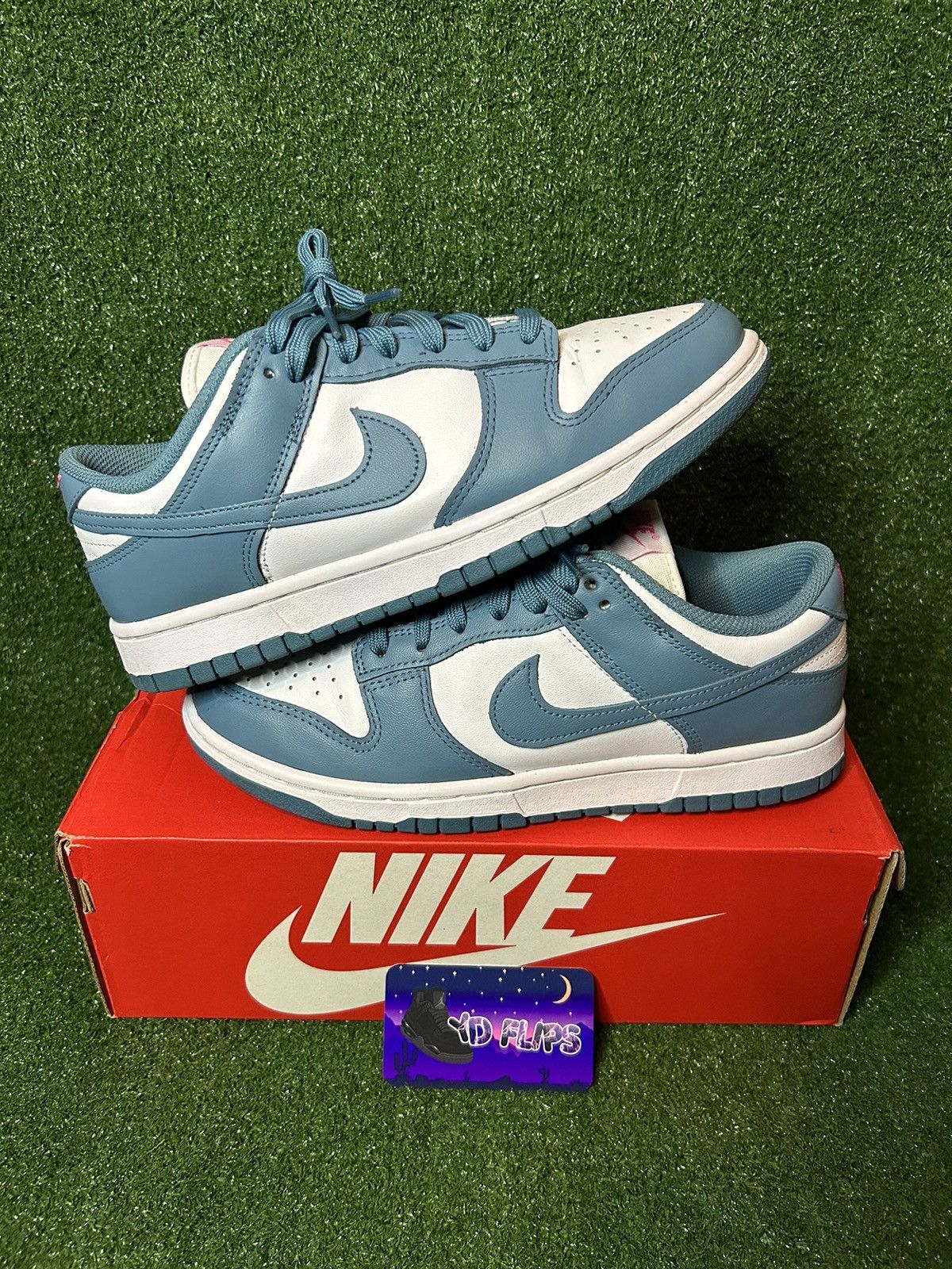 Nike Size 9.5w SouthBeach Dunk Low Size US 9.5 / IT 39.5 - 1 Thumbnail