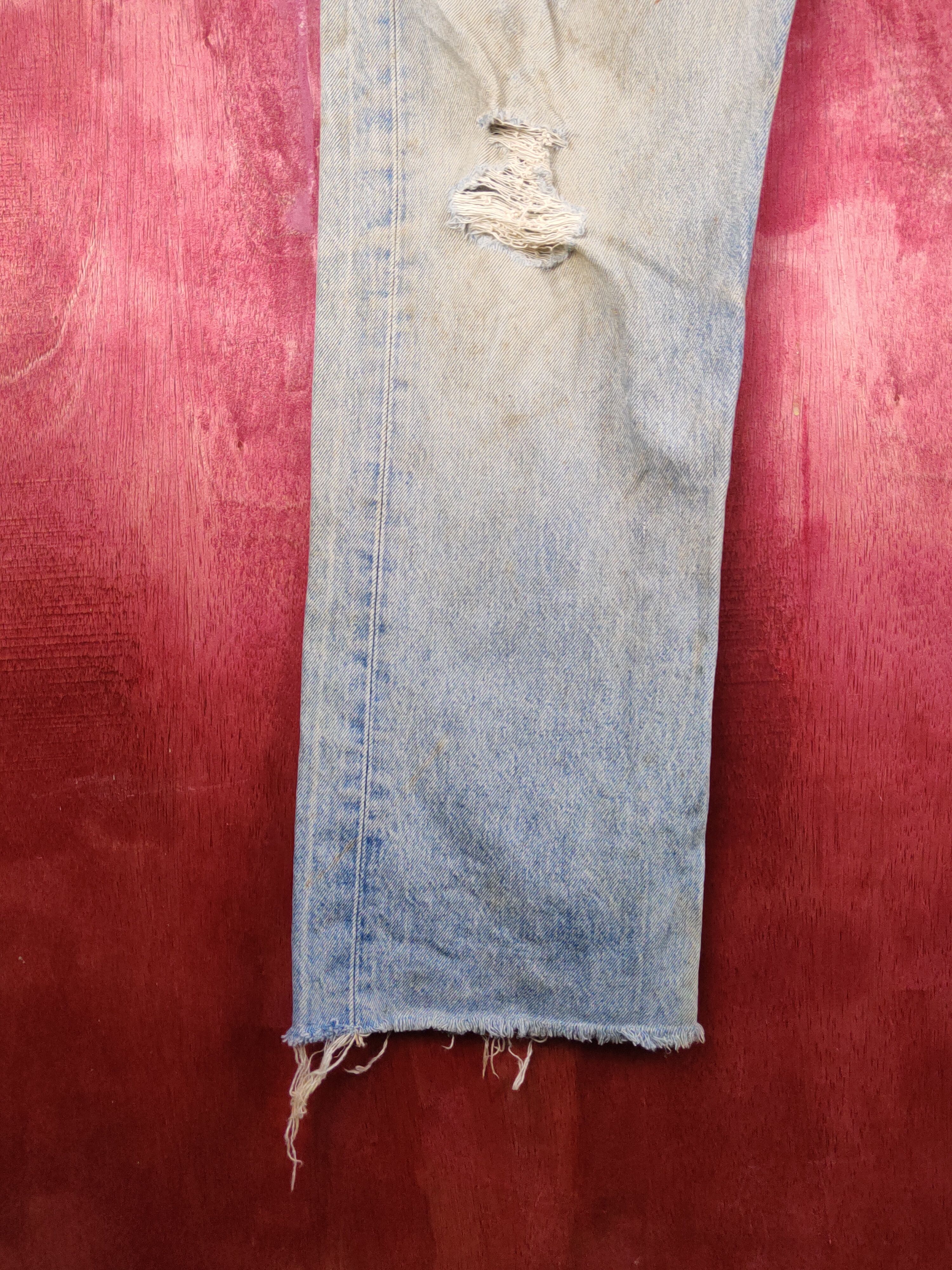 Levi's vintage Levi's Blue Distressed faded jeans Denim #S1594 Size US 35 - 4 Thumbnail
