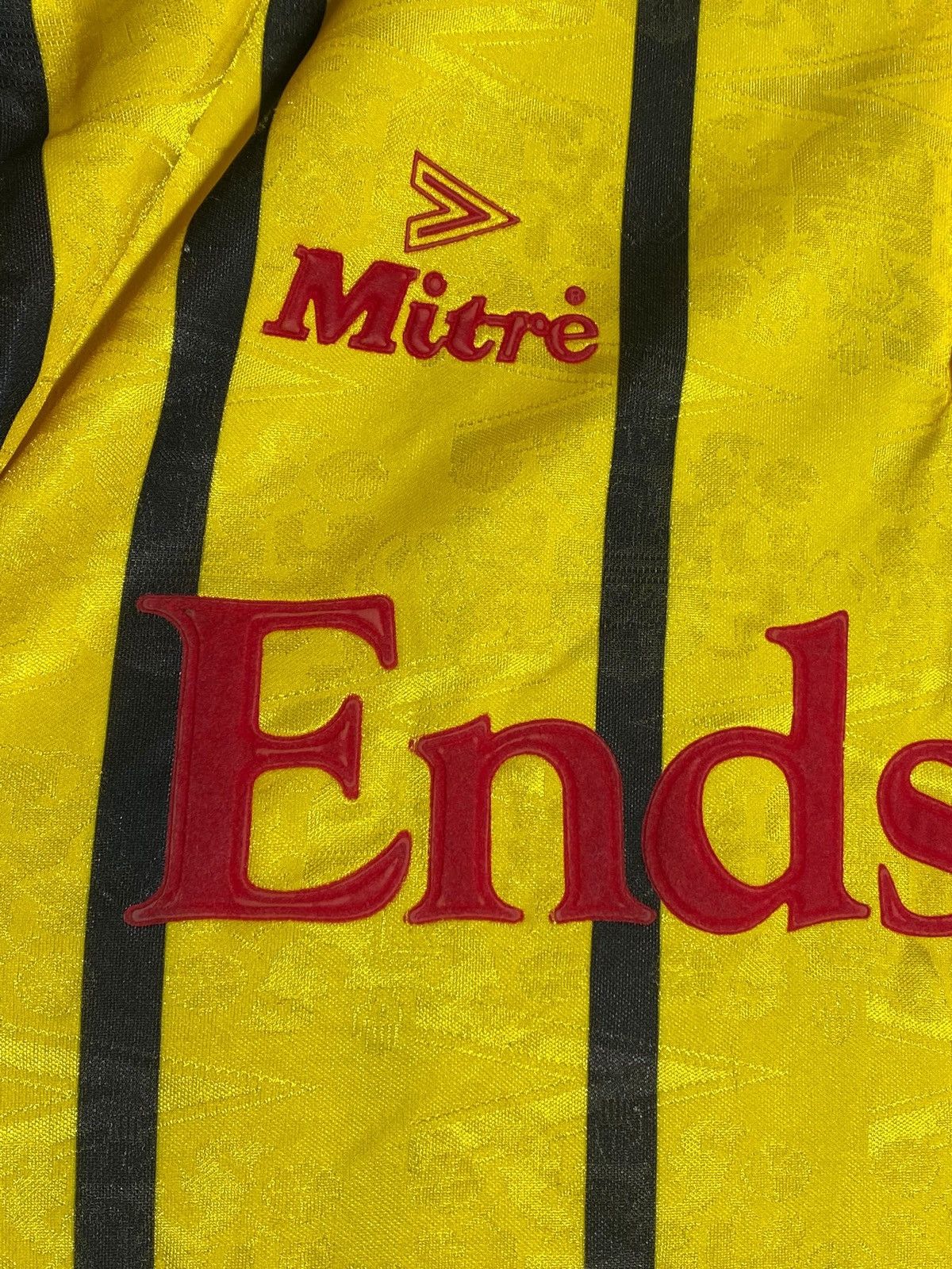 Vintage Vintage Mitre Burnley FC 1993-95 Away Soccer Jersey Size US M / EU 48-50 / 2 - 6 Thumbnail