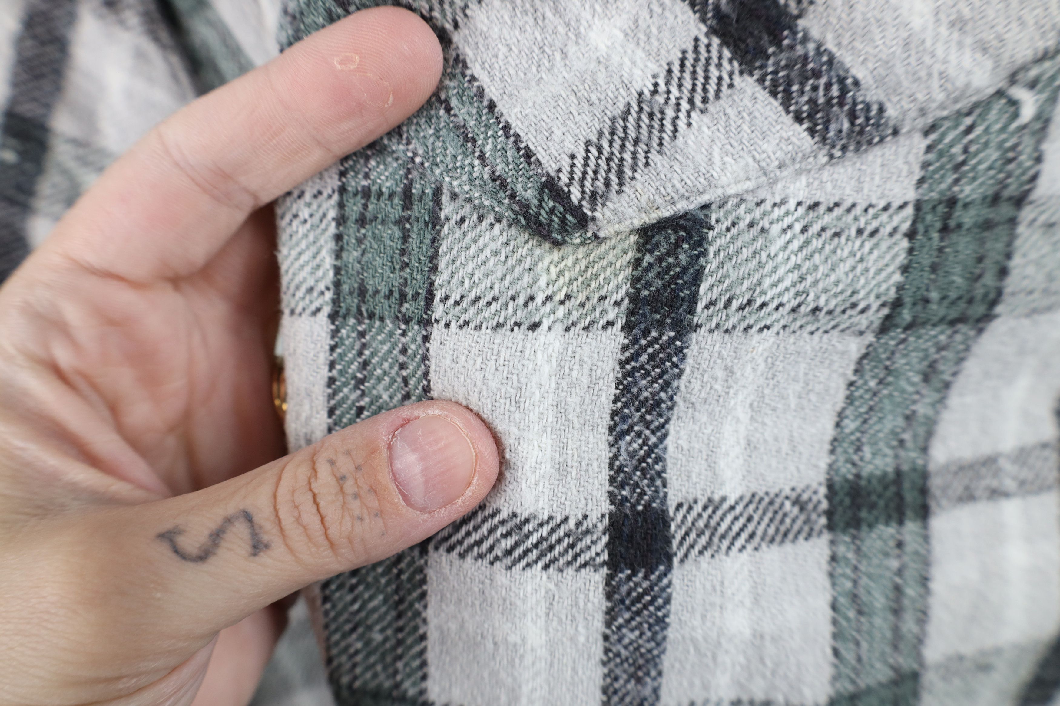 Vintage Vintage 90s Streetwear Flannel Collared Button Shirt Size US L / EU 52-54 / 3 - 4 Thumbnail