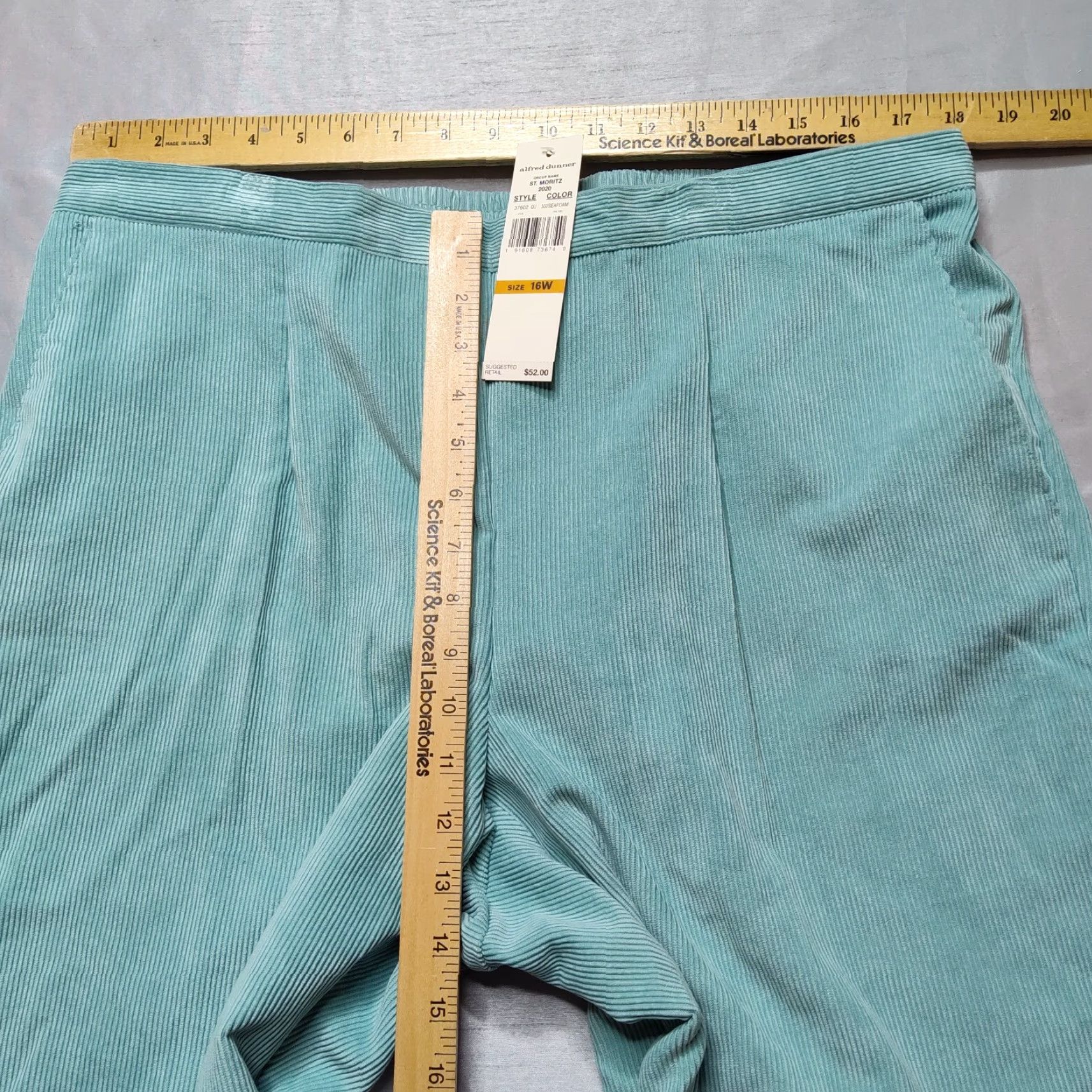 Vintage Alfred Dunner St Moritz Women Plus 16W Seafoam Corduroy Pants NEW Pull On Size 38" / US 16 / IT 52 - 3 Thumbnail