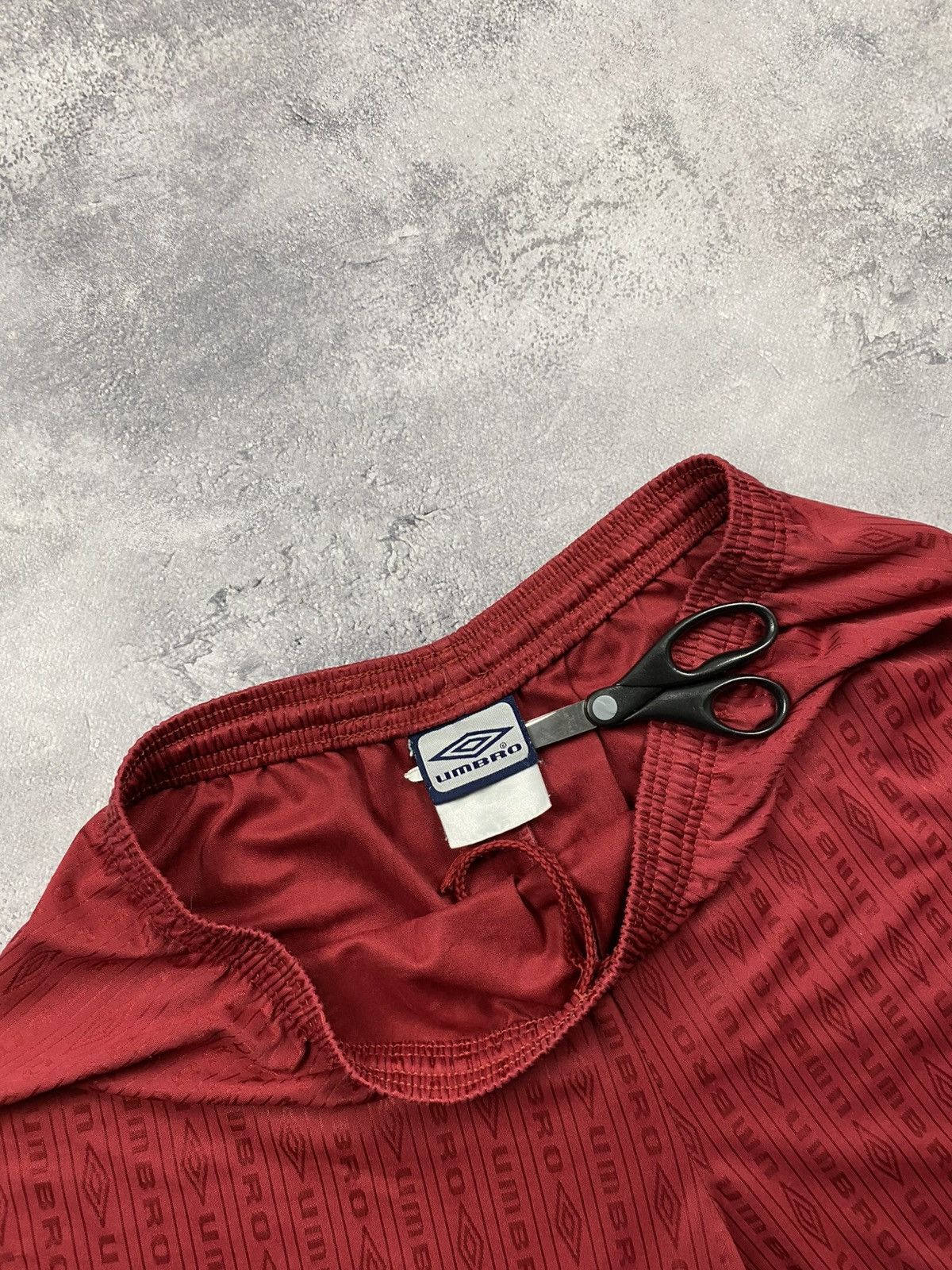 Umbro Vintage Umbro Monogram Soccer Red Shorts Rare Logo 90s Size US 38 / EU 54 - 6 Thumbnail