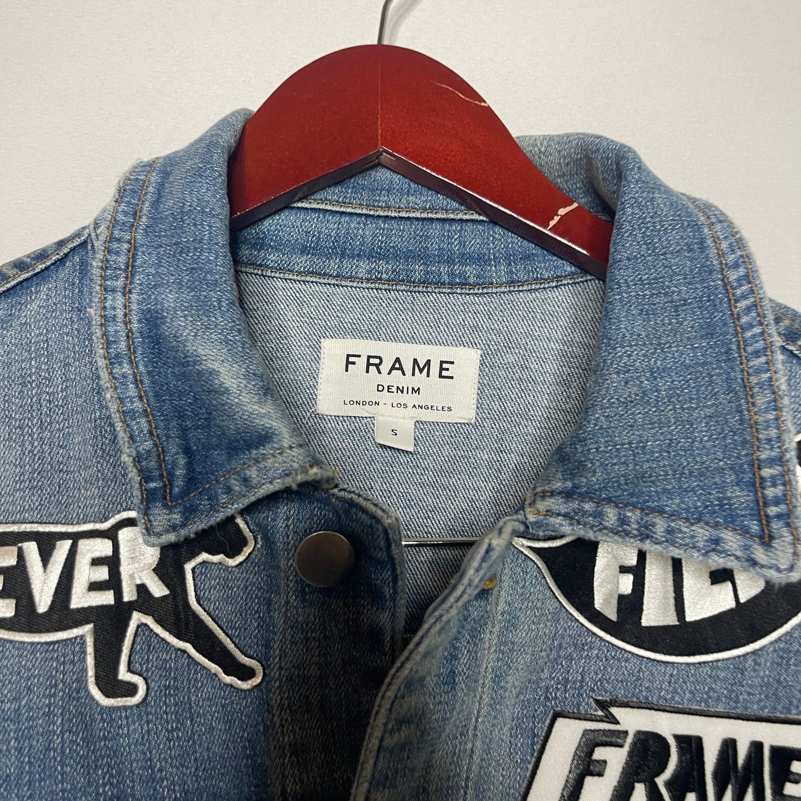 Frame FRAME Denim Embroidered Patches Denim Jacket Sz S Size S / US 4 / IT 40 - 3 Thumbnail