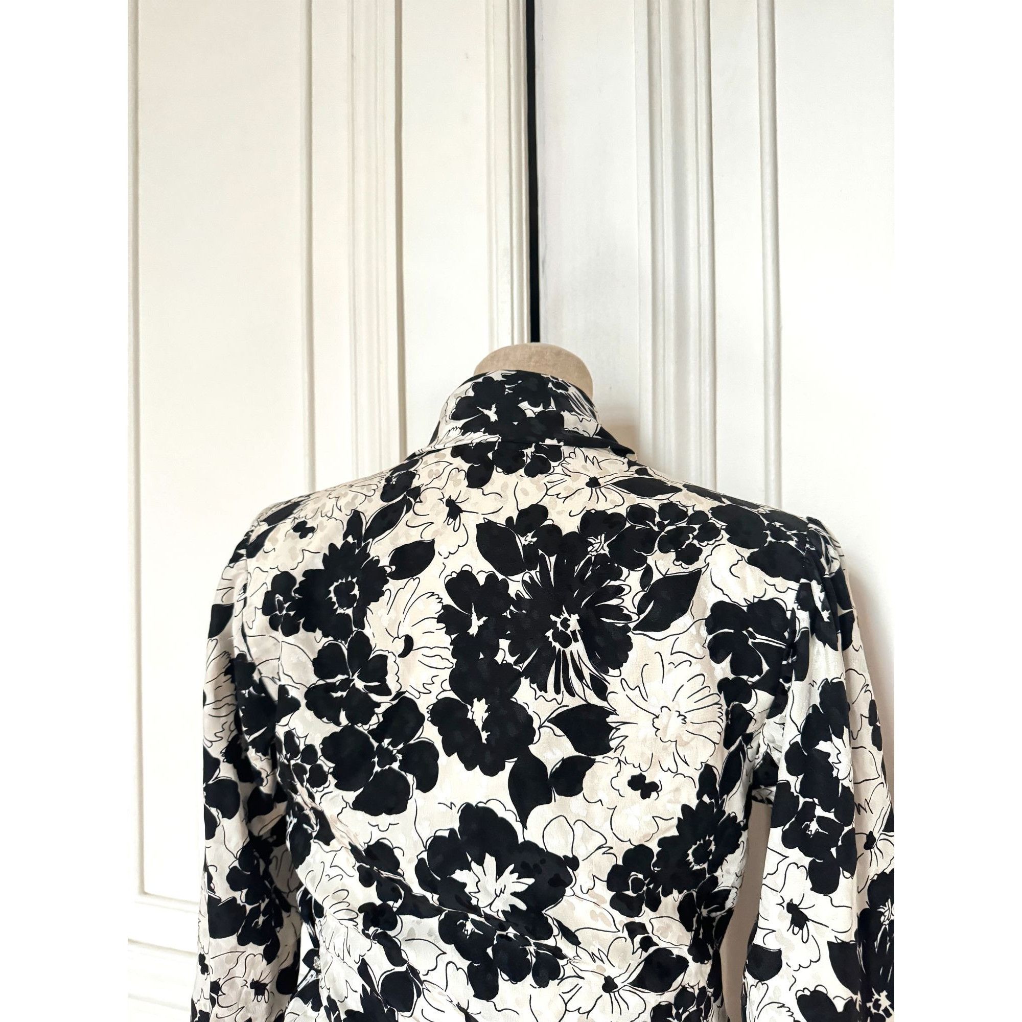 Yves Saint Laurent Spring Summer 1986 White Black Silk Floral Dress Size M / US 6-8 / IT 42-44 - 7 Thumbnail