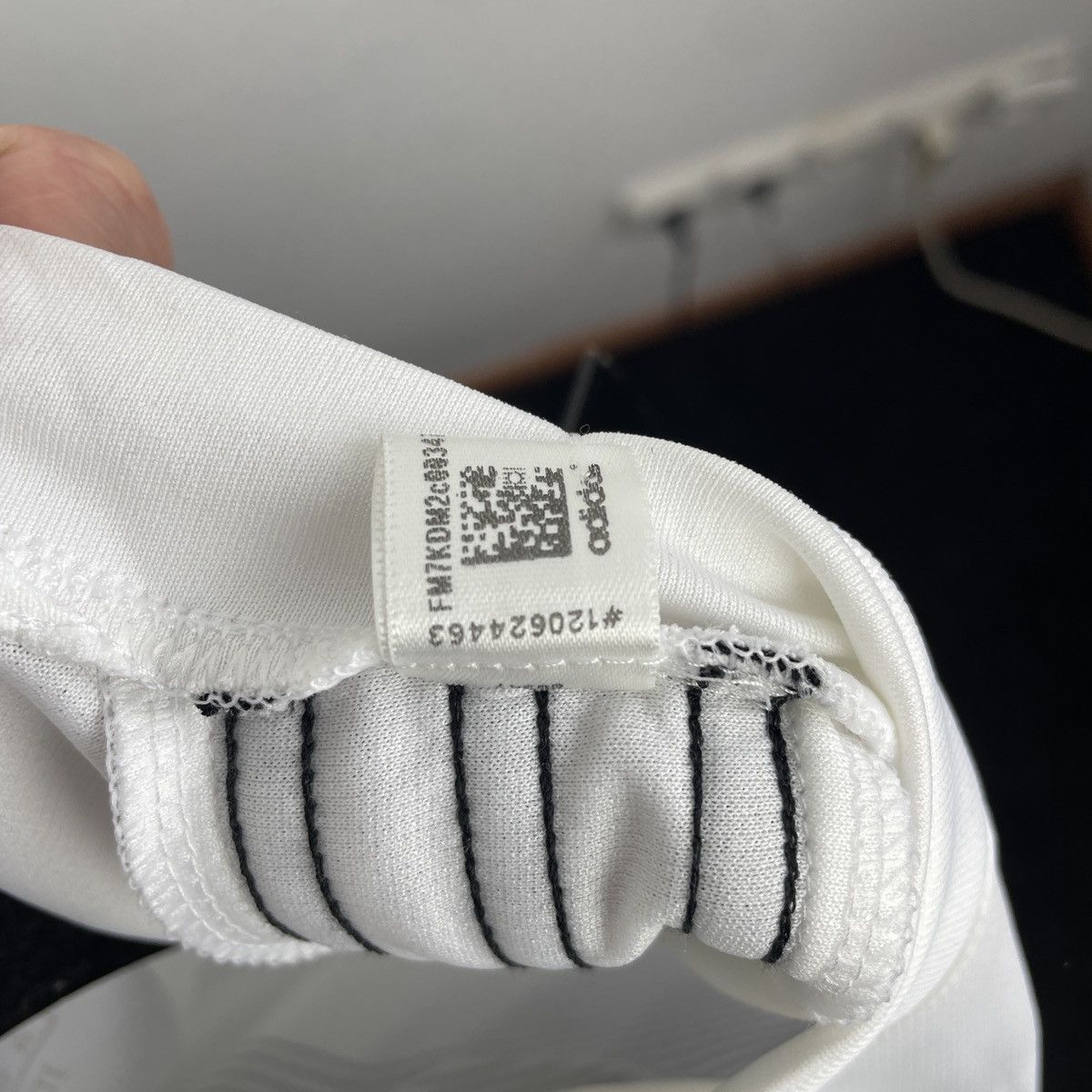 Adidas Germany Adidas Genuine Home Jersey Shirt 2018/2019 size XS Size US XS / EU 42 / 0 - 11 Thumbnail